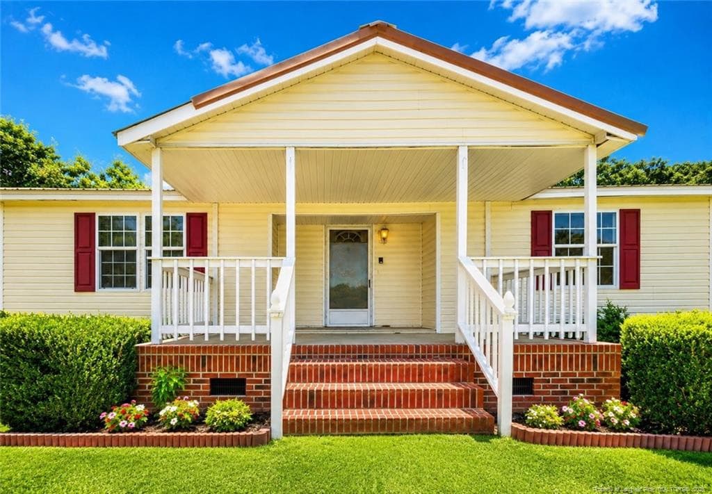 Photo 3 - 2589 Pleasant Hope Road, Fairmont, NC 28340