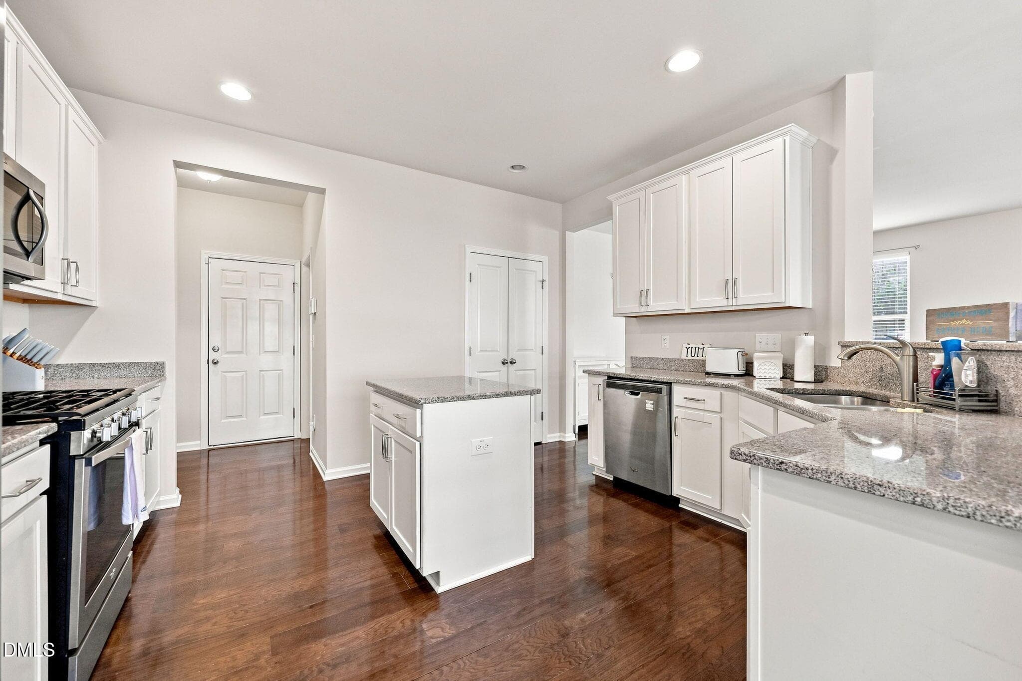 20-web-or-mls-IMG_6875 - 3520 Massey Ridge Court, Raleigh, NC 27616, Raleigh