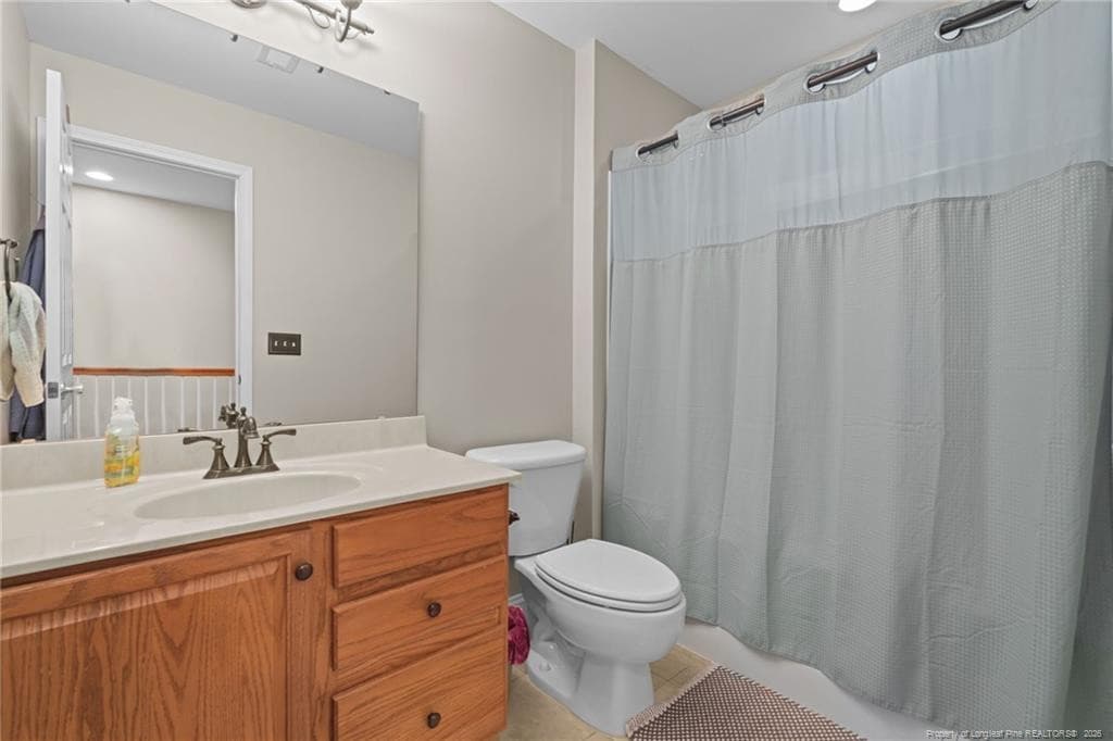 Upstairs full bath - 16 Cottswold Lane, Spring Lake, NC 28390