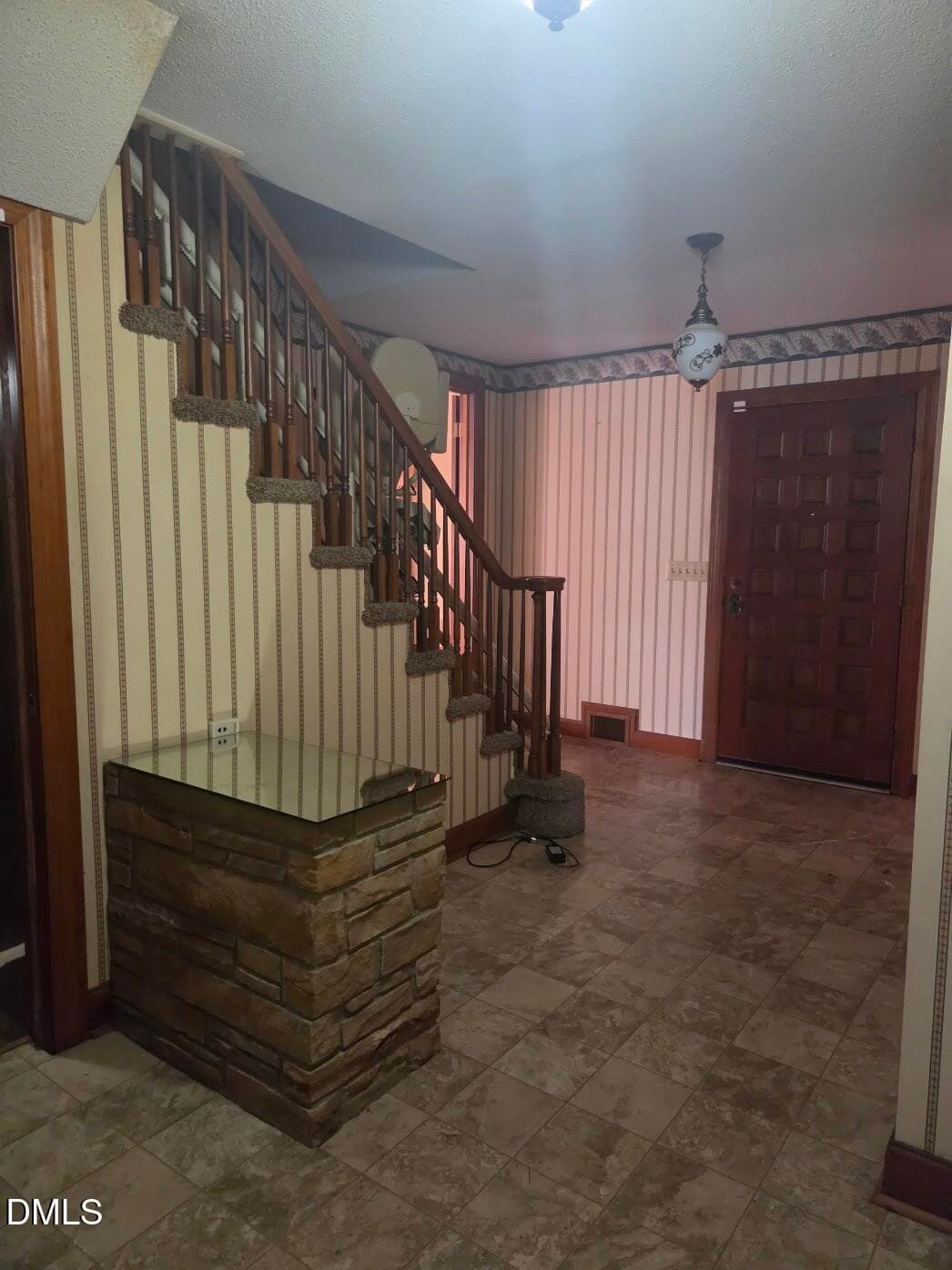 Foyer Entry - 701 Sunset Avenue, Clinton, NC 28328, Clinton