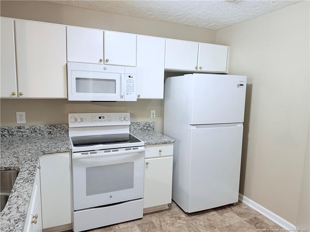 Photo 6 - 390 Bubble Creek Court 7, Fayetteville, NC 28311, Fayetteville