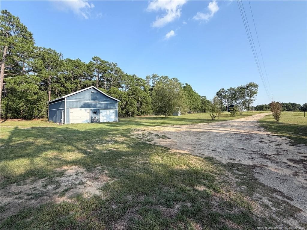 Storage Garage - 5181 Fame Lane, Fayetteville, NC 28306, Fayetteville