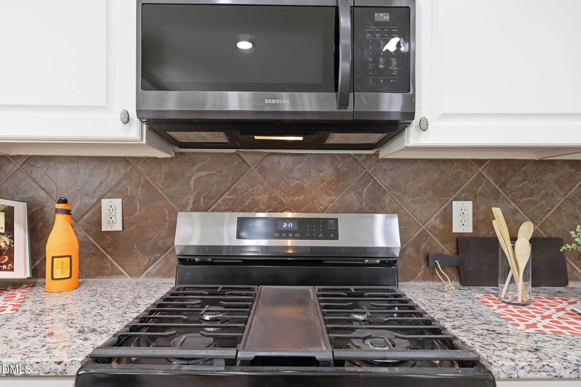 25-web-or-mls-IMG_7129_edit - 635 Piper Stream Circle, Cary, NC 27519