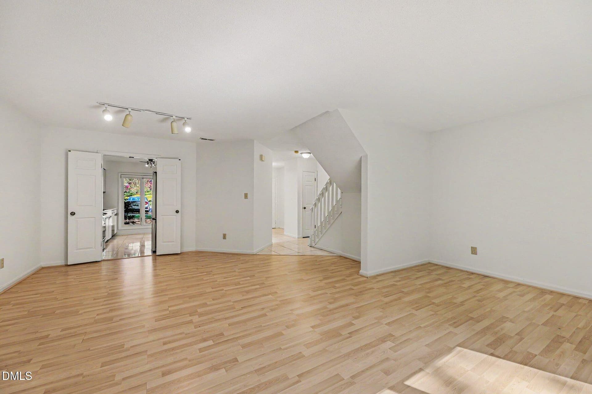 10 - 109 Mossbark Lane, Chapel Hill, NC 27514