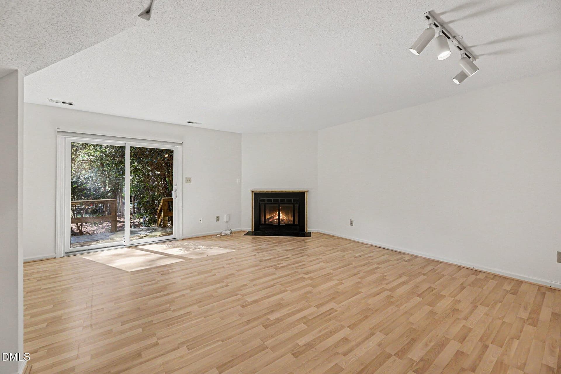 12 - 109 Mossbark Lane, Chapel Hill, NC 27514