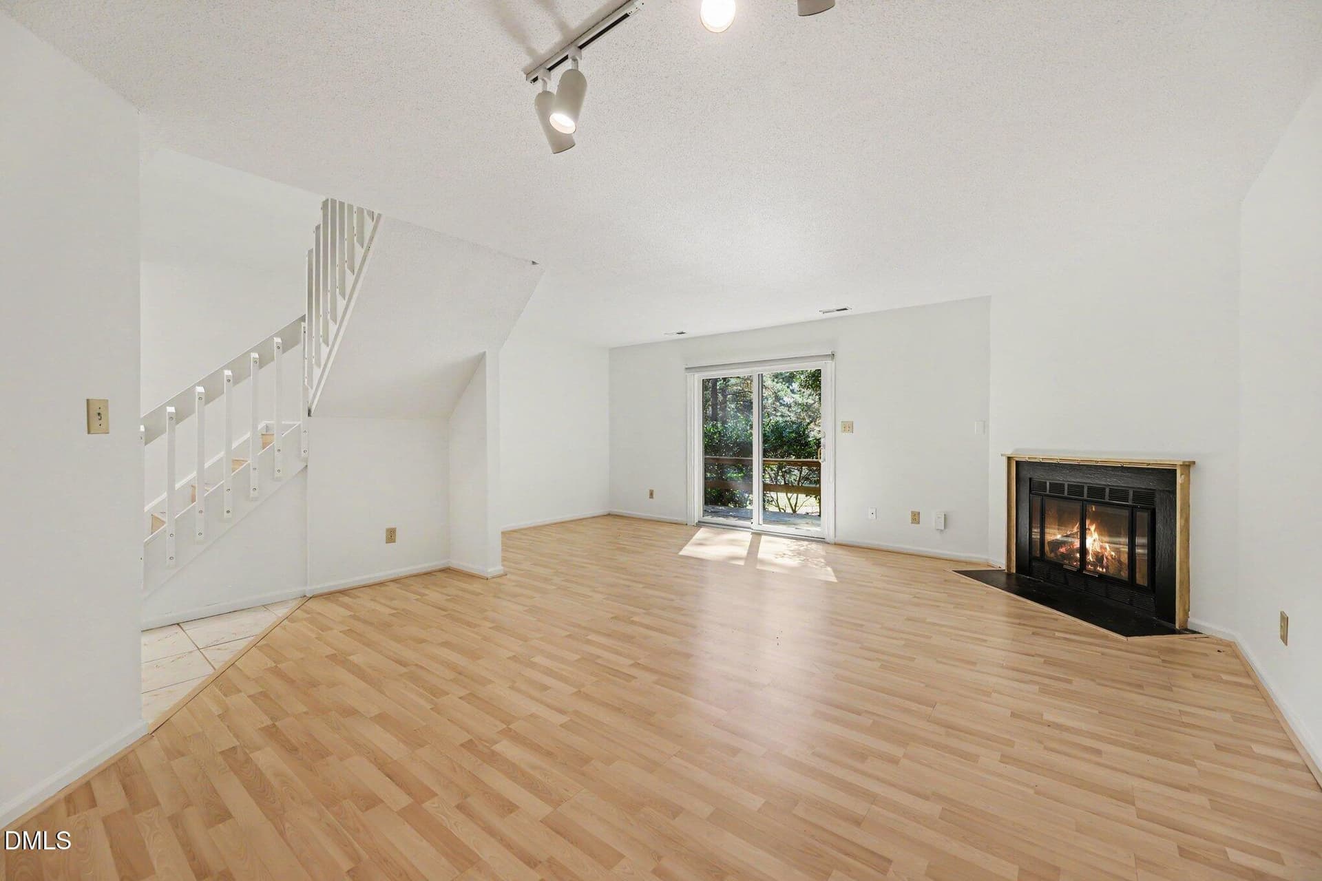 15 - 109 Mossbark Lane, Chapel Hill, NC 27514