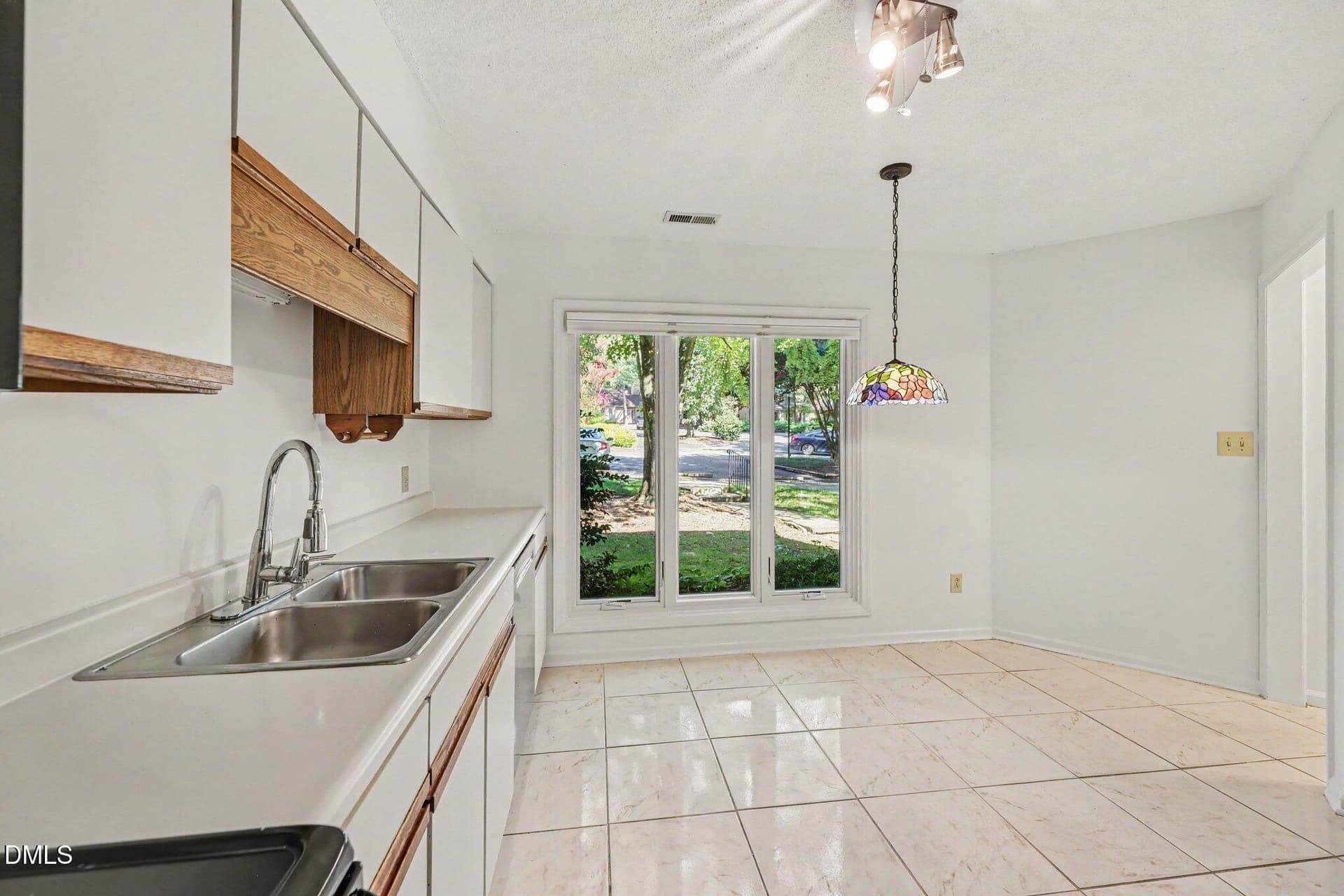 18 - 109 Mossbark Lane, Chapel Hill, NC 27514