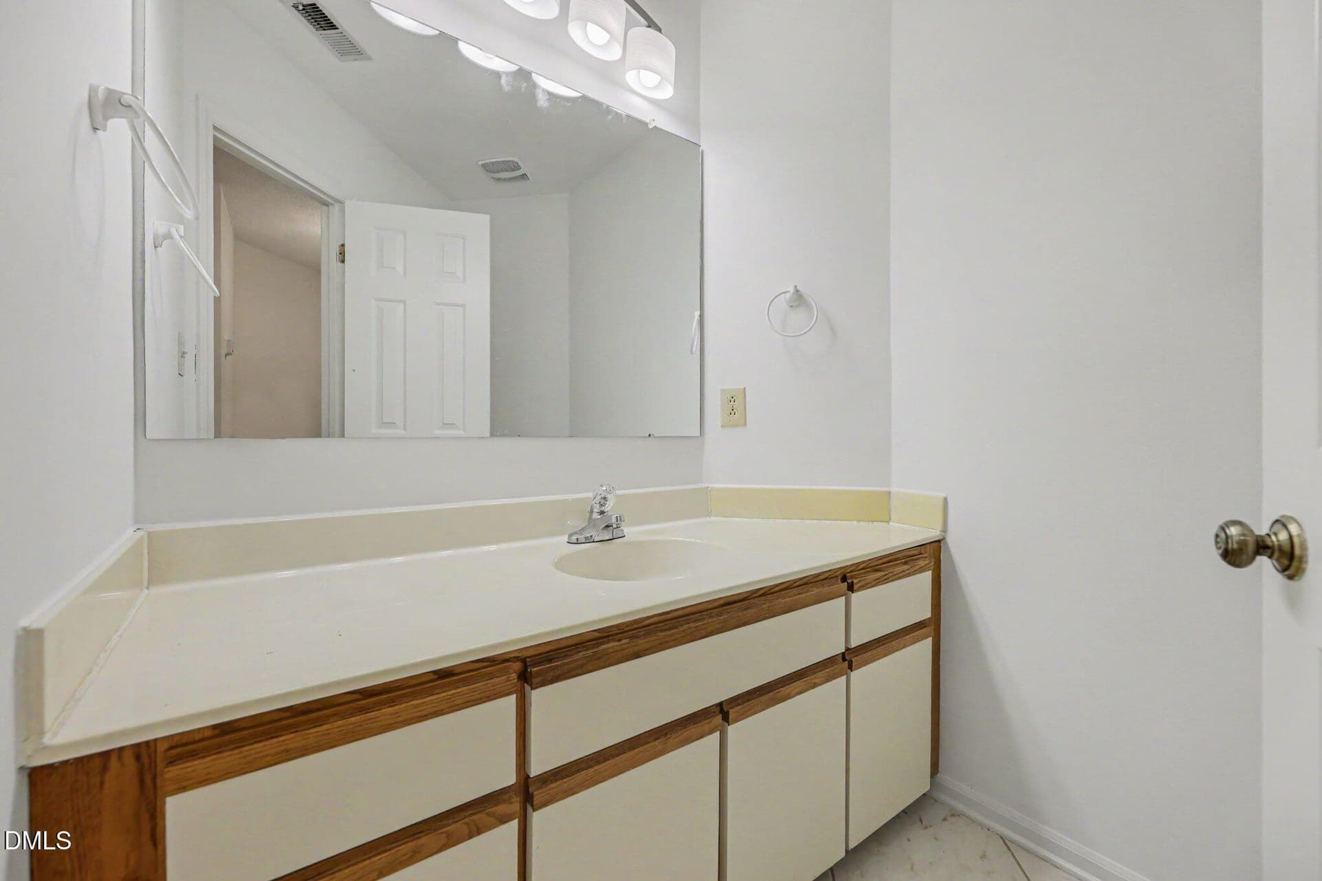 20 - 109 Mossbark Lane, Chapel Hill, NC 27514