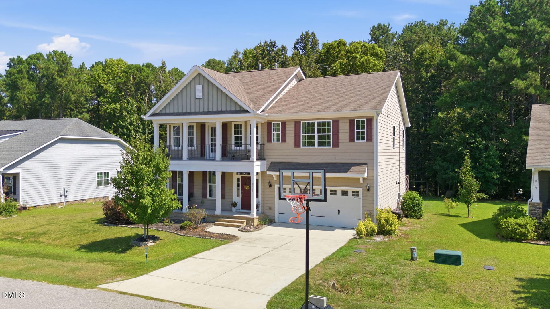 2-front-of-home - 8109 Fieldcrest Lane, Fuquay Varina, NC 27526