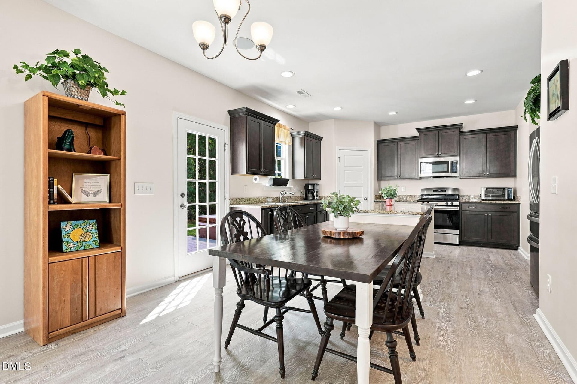19-breakfast-nook - 8109 Fieldcrest Lane, Fuquay Varina, NC 27526