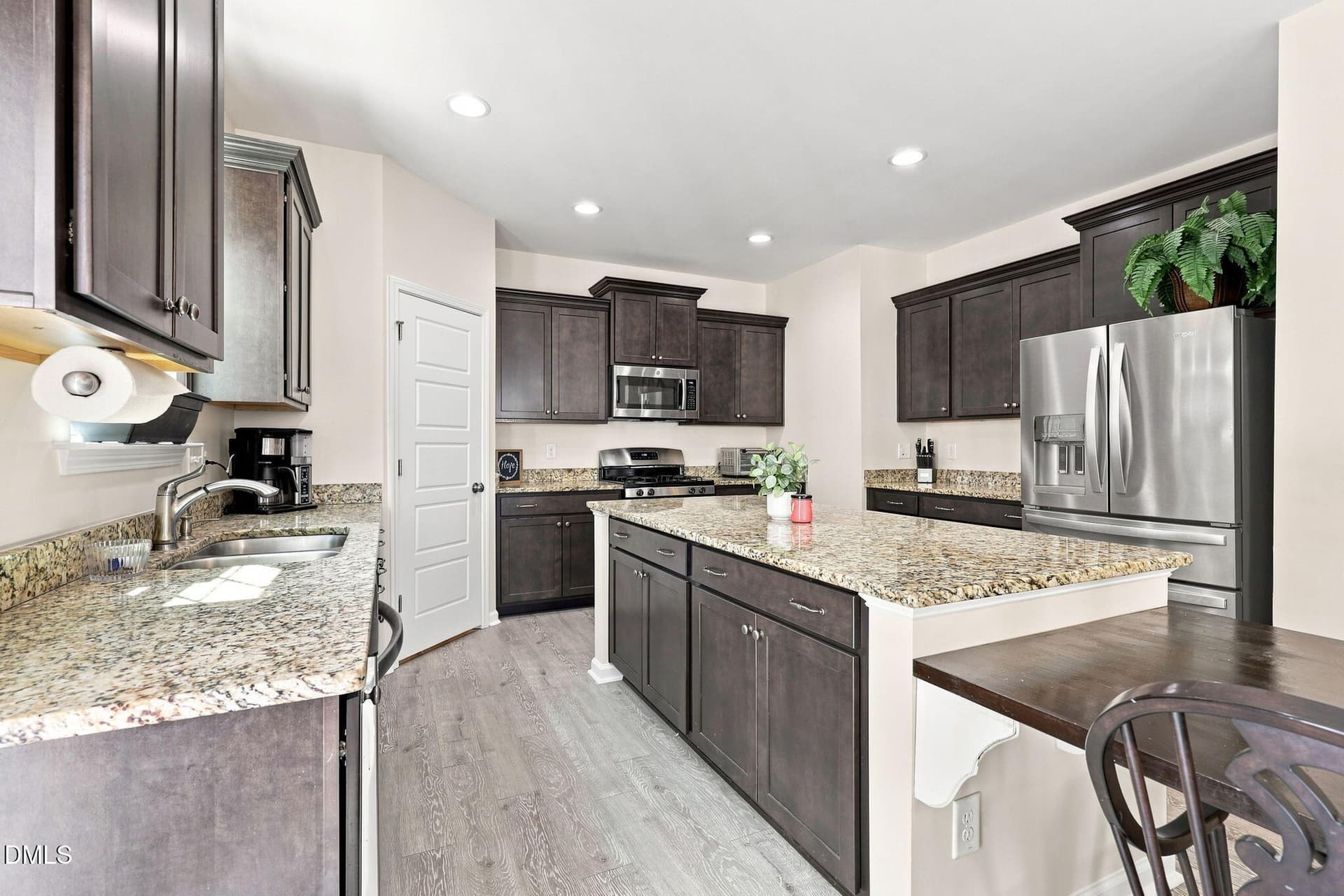 21-kitchen - 8109 Fieldcrest Lane, Fuquay Varina, NC 27526