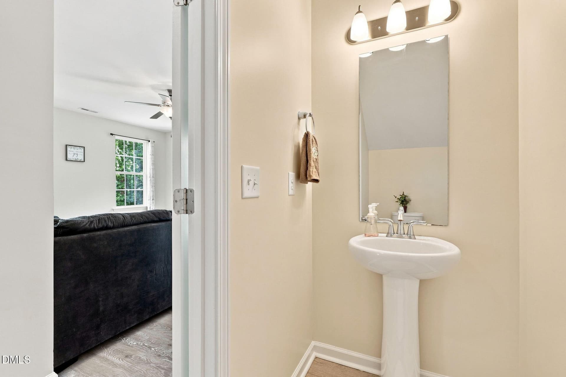 27-downstairs-bathroom - 8109 Fieldcrest Lane, Fuquay Varina, NC 27526