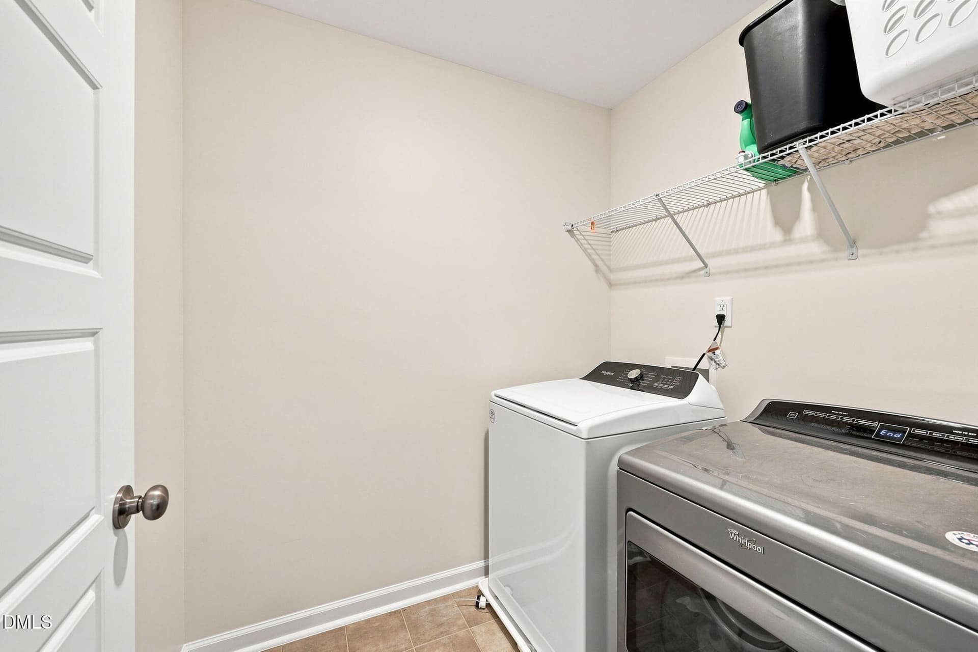 36-laundry-room - 8109 Fieldcrest Lane, Fuquay Varina, NC 27526
