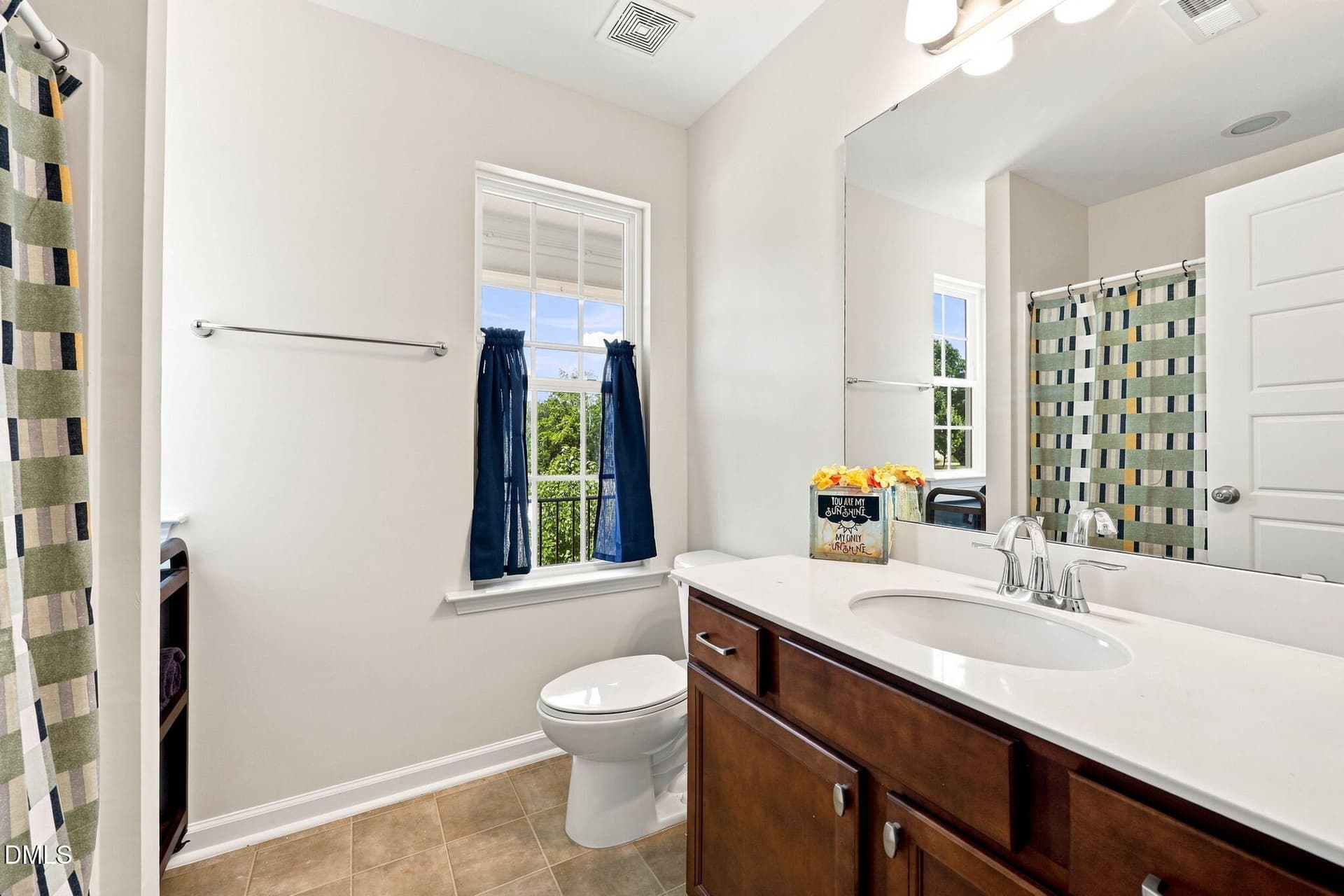 46-guest-bathroom-2 - 8109 Fieldcrest Lane, Fuquay Varina, NC 27526