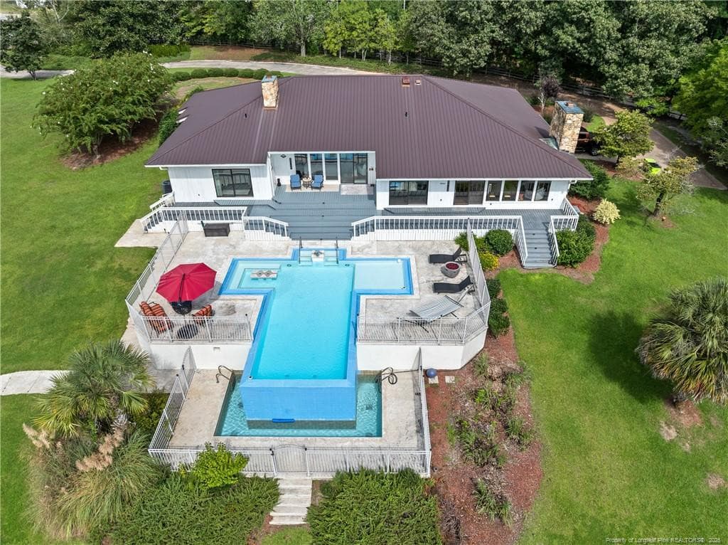 Photo 3 - 101 Elizabeth Road, Elizabethtown, NC 28337