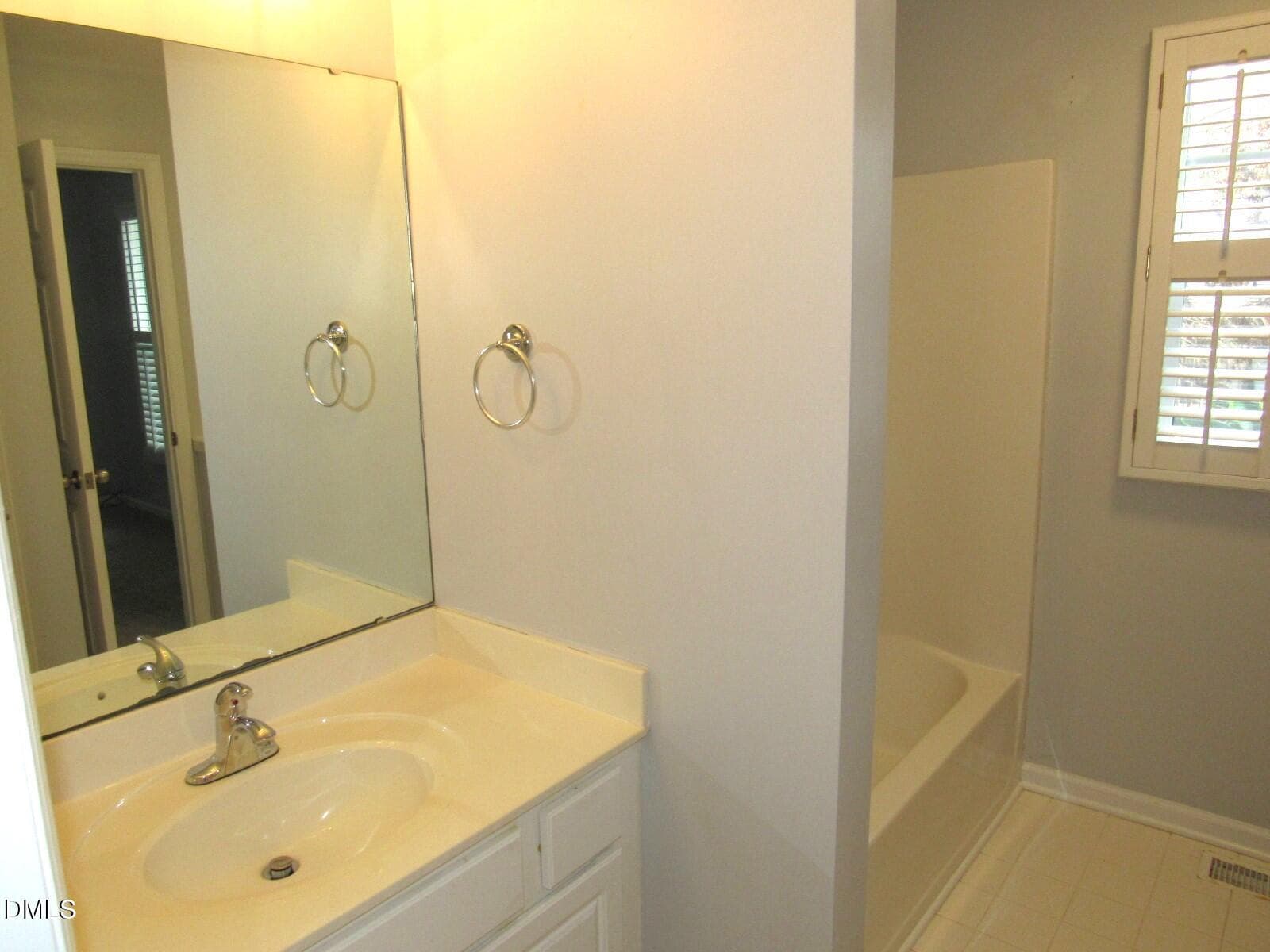 Guest bath - 2723 Clifton Avenue, Creedmoor, NC 27522