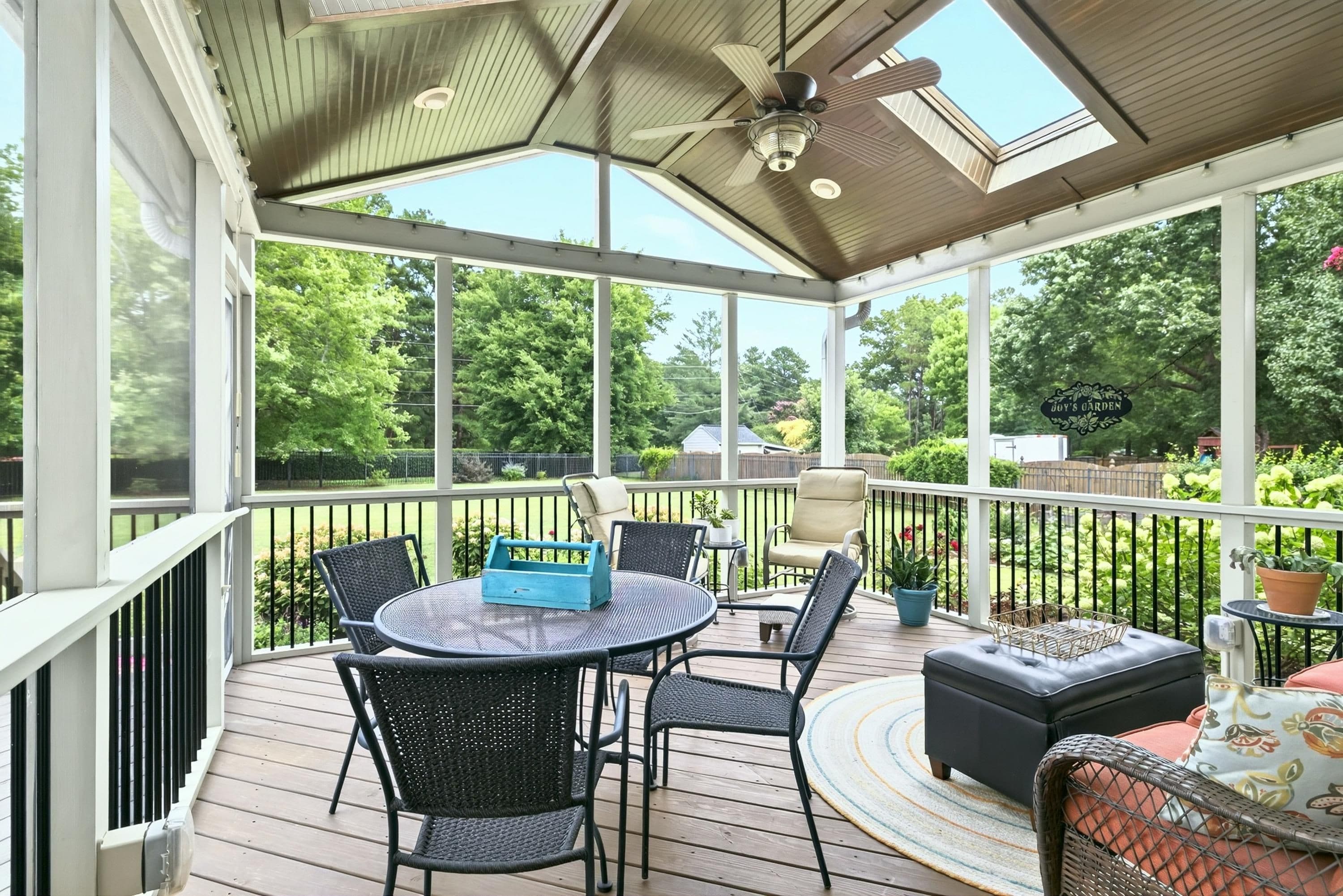 Custom Screen Porch - 3024 Whitehart Lane, Raleigh, NC 27606, Raleigh