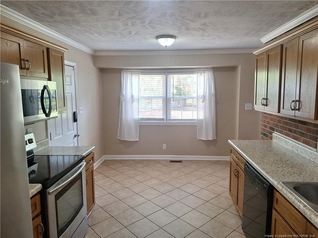 Photo 6 - 3752 Masters Drive, Hope Mills, NC 28348