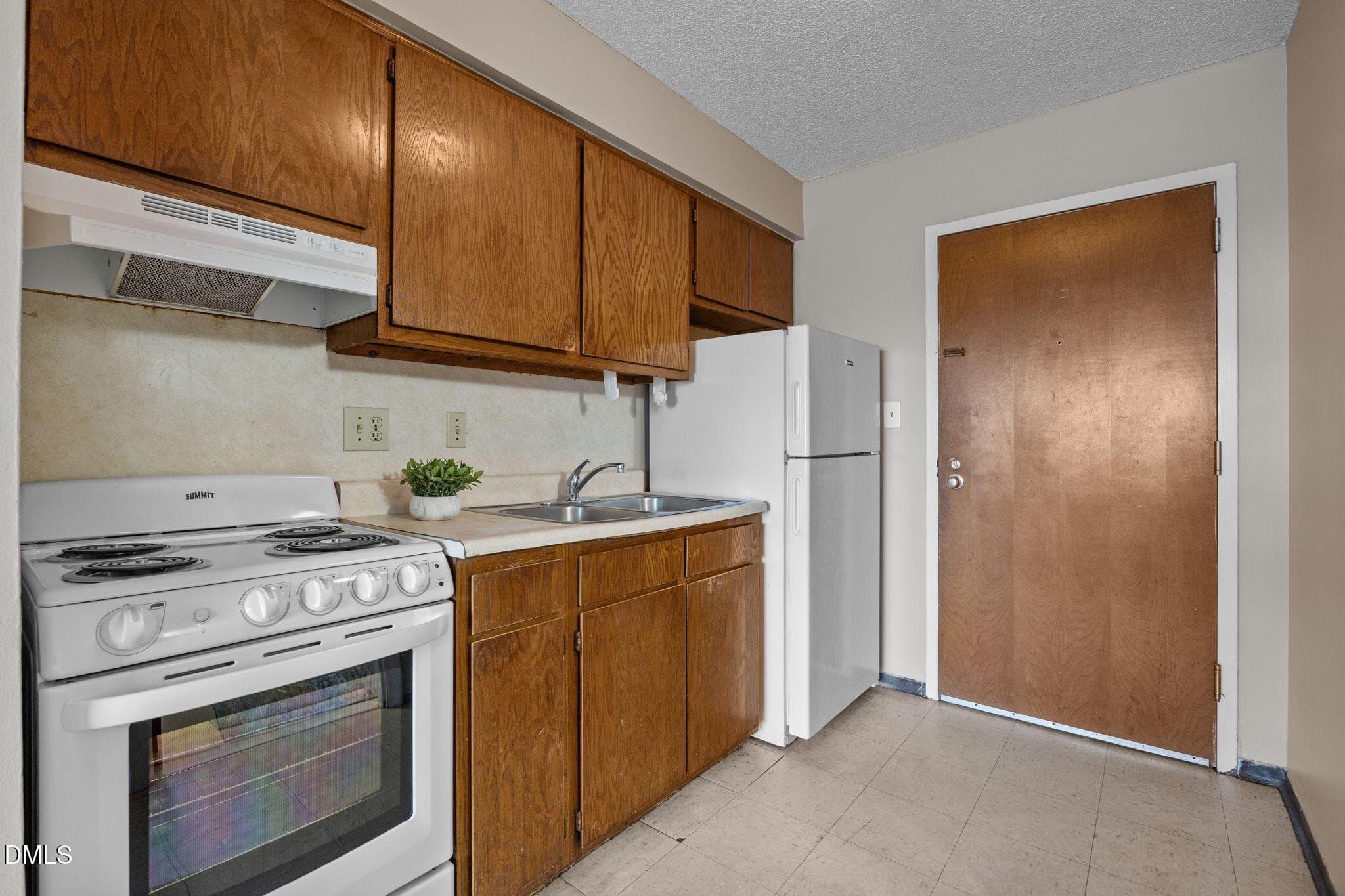 Kitchen - 4700 Westgrove Street 709, Raleigh, NC 27606, Raleigh