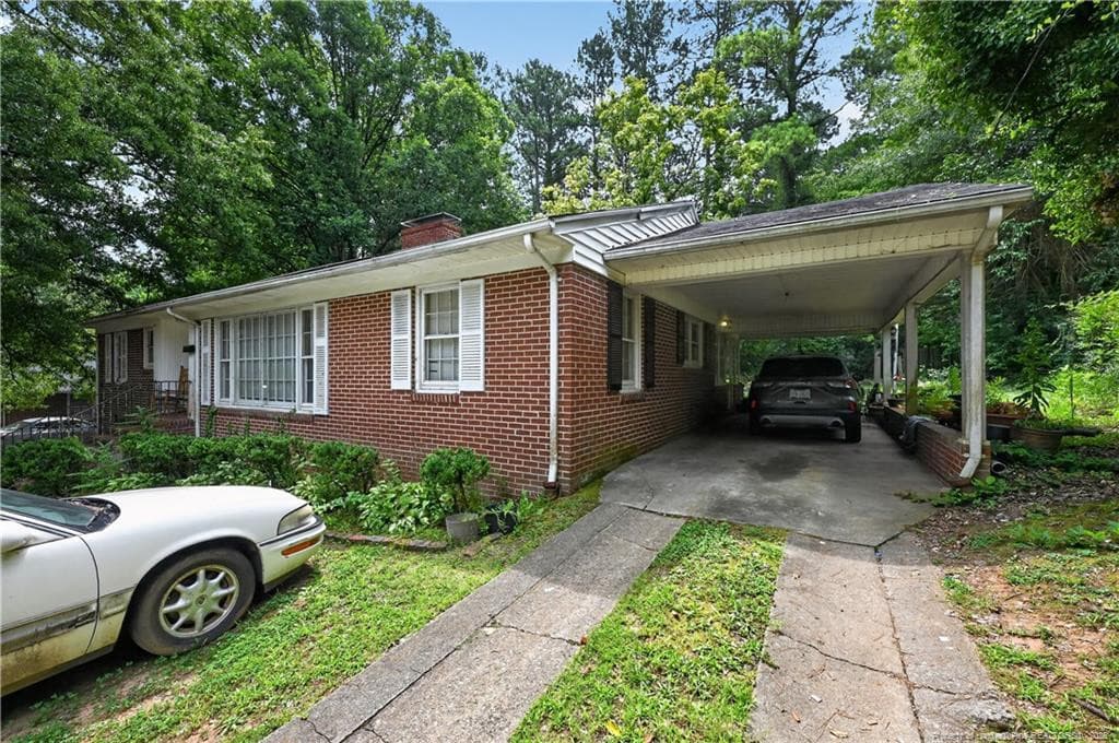 Photo 2 - 1053 Hargrove Street, Henderson, NC 27536