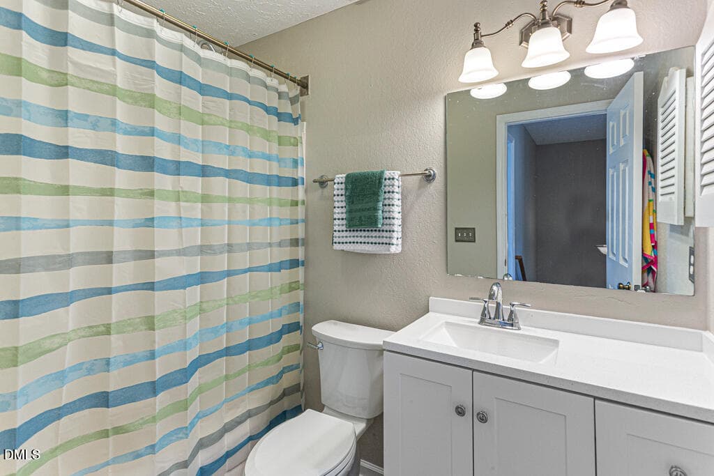 14) 74346-6a5bc6ab4a3bd - 142 Richmond Park Drive, Cameron, NC 28326