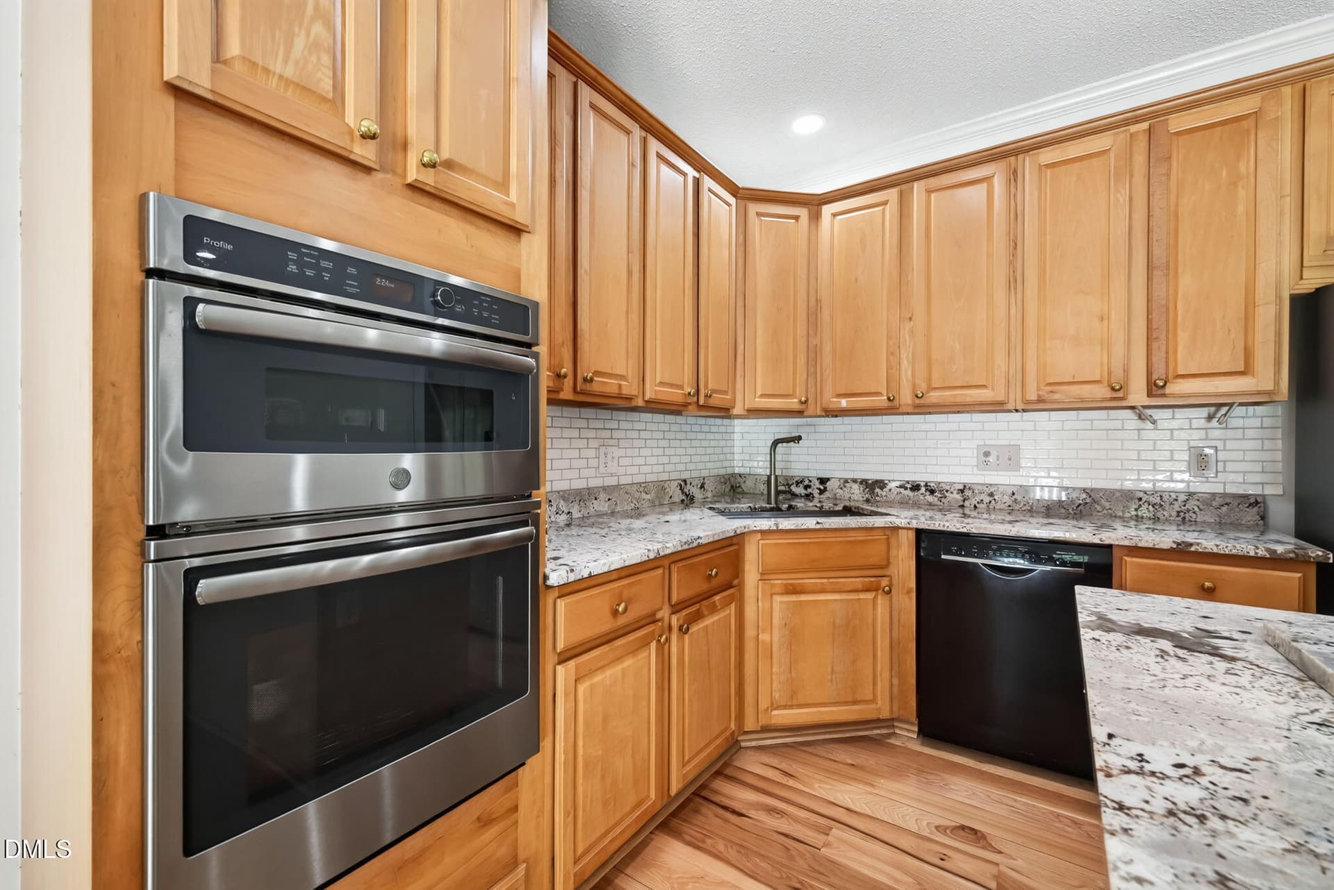 24-web-or-mls-IMG_0106 - 229 Tecumseh Court, Cary, NC 27513