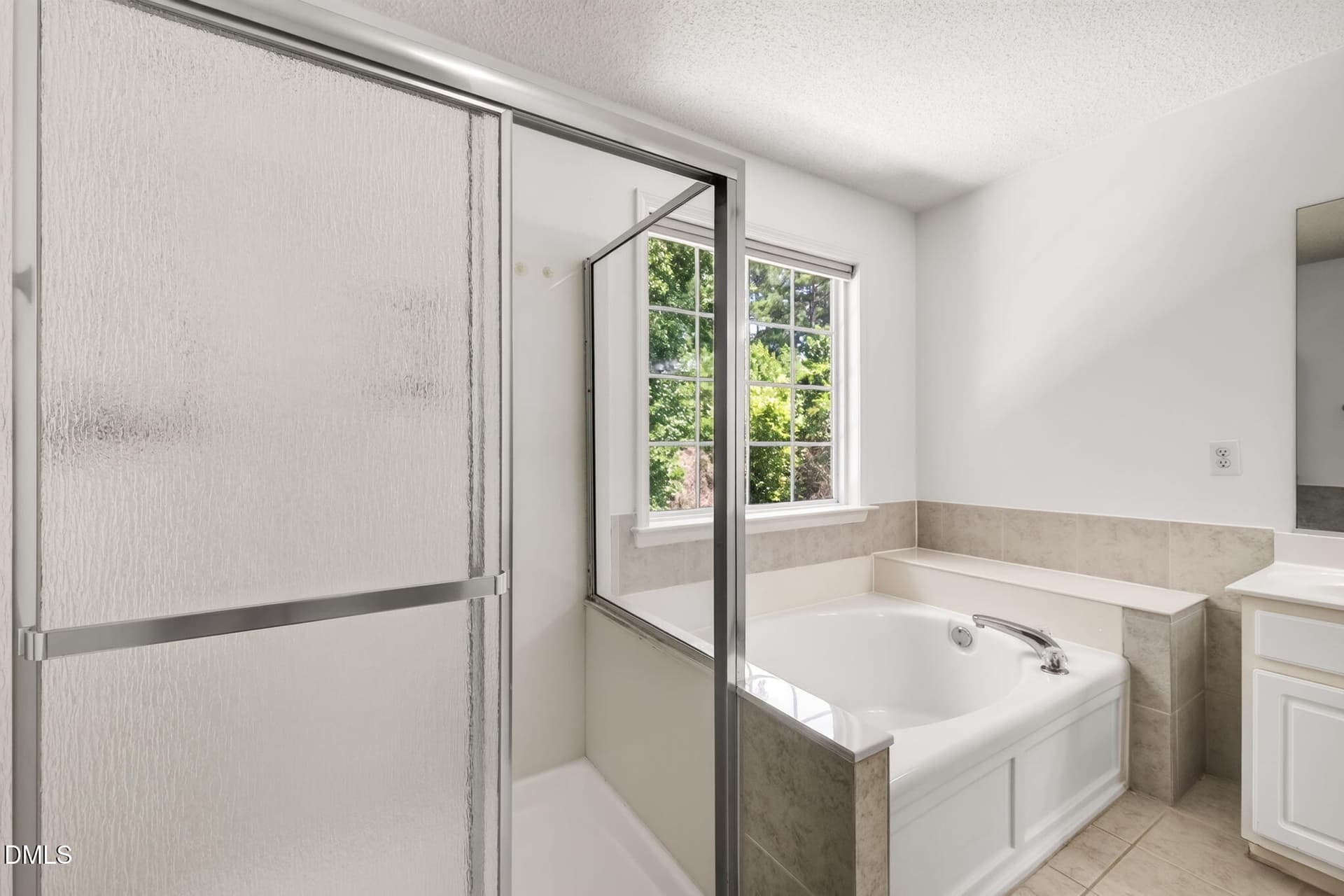 45-web-or-mls-IMG_0236 - 229 Tecumseh Court, Cary, NC 27513