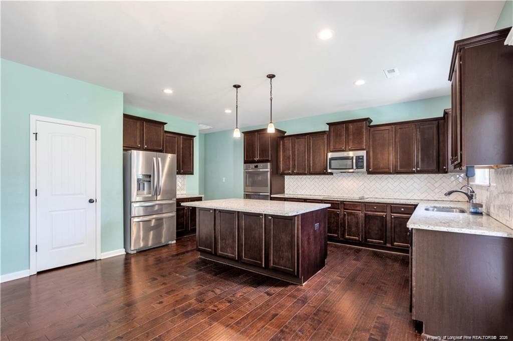 Walk In Pantry - 6132 Shannon Woods Way, Hope Mills, NC 28348