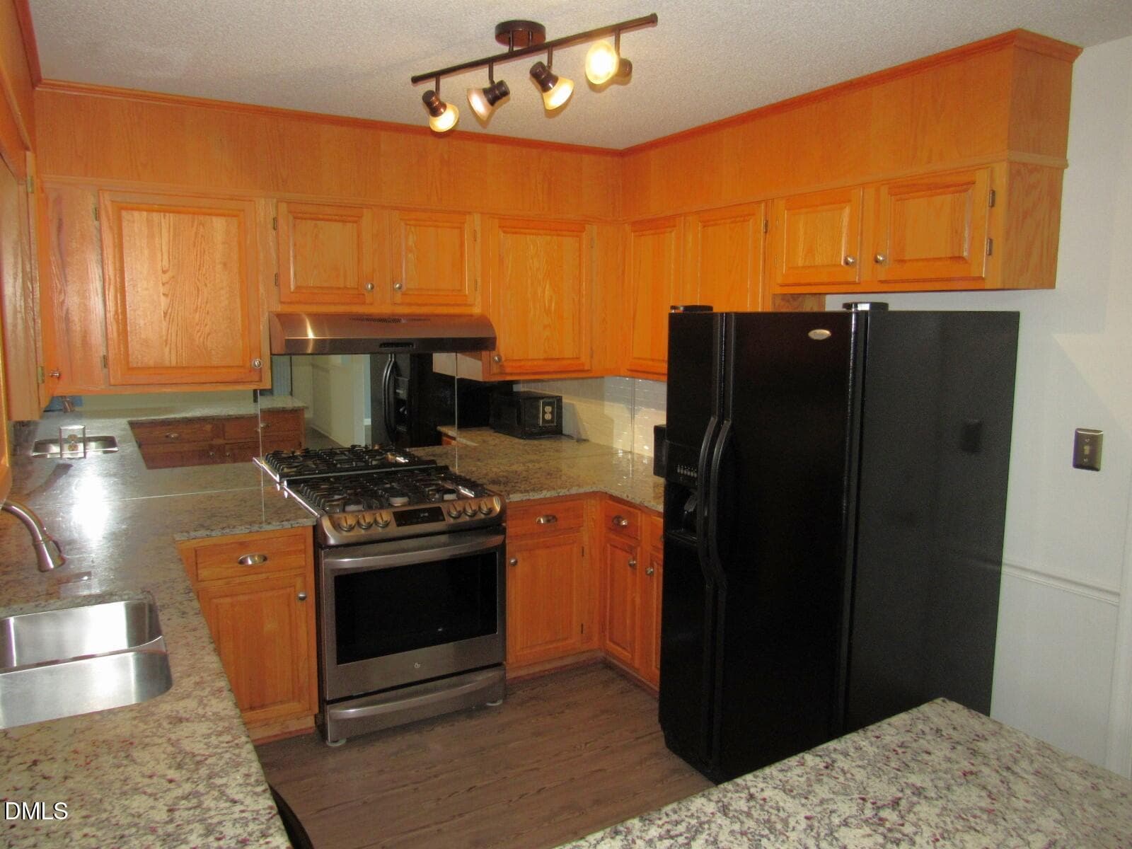 Kitchen - 1290 Spring Valley Road, Henderson, NC 27537