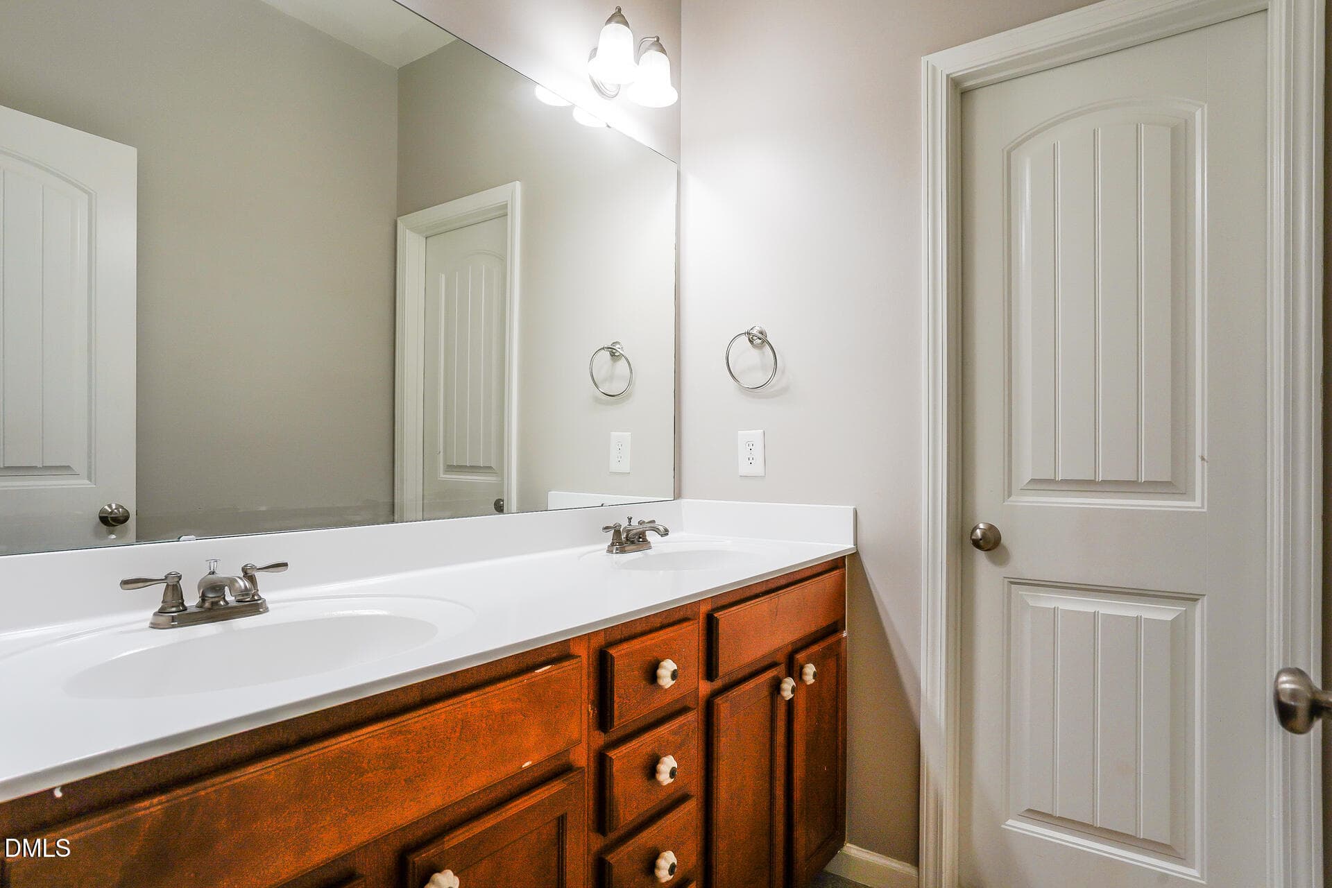 22-photo-Main-Bathroom-b2677b10-2394-419 - 4211 Massey Preserve Trail, Raleigh, NC 27616, Raleigh
