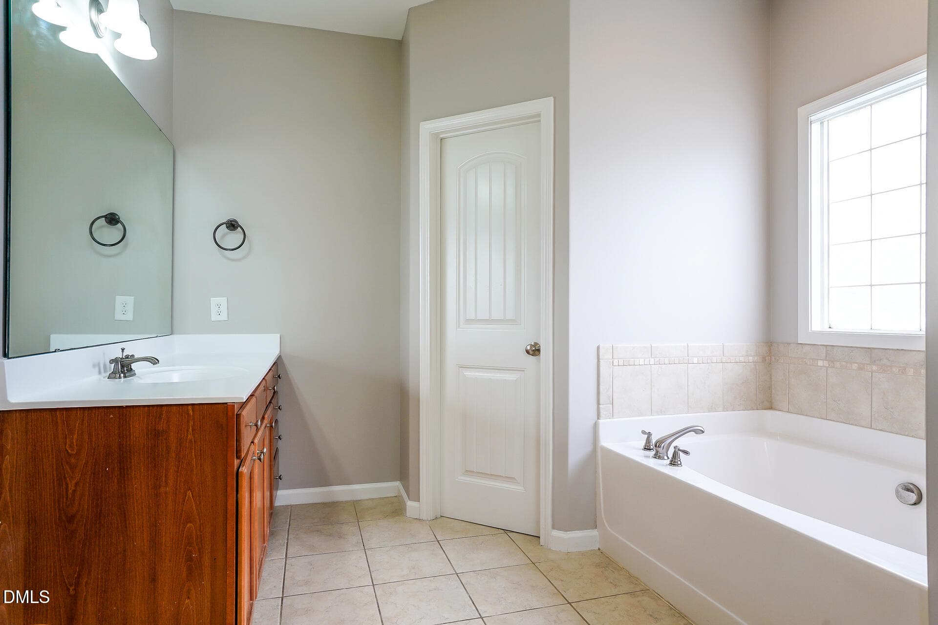 23-photo-Main-Bathroom-c765d8f2-0858-437 - 4211 Massey Preserve Trail, Raleigh, NC 27616, Raleigh