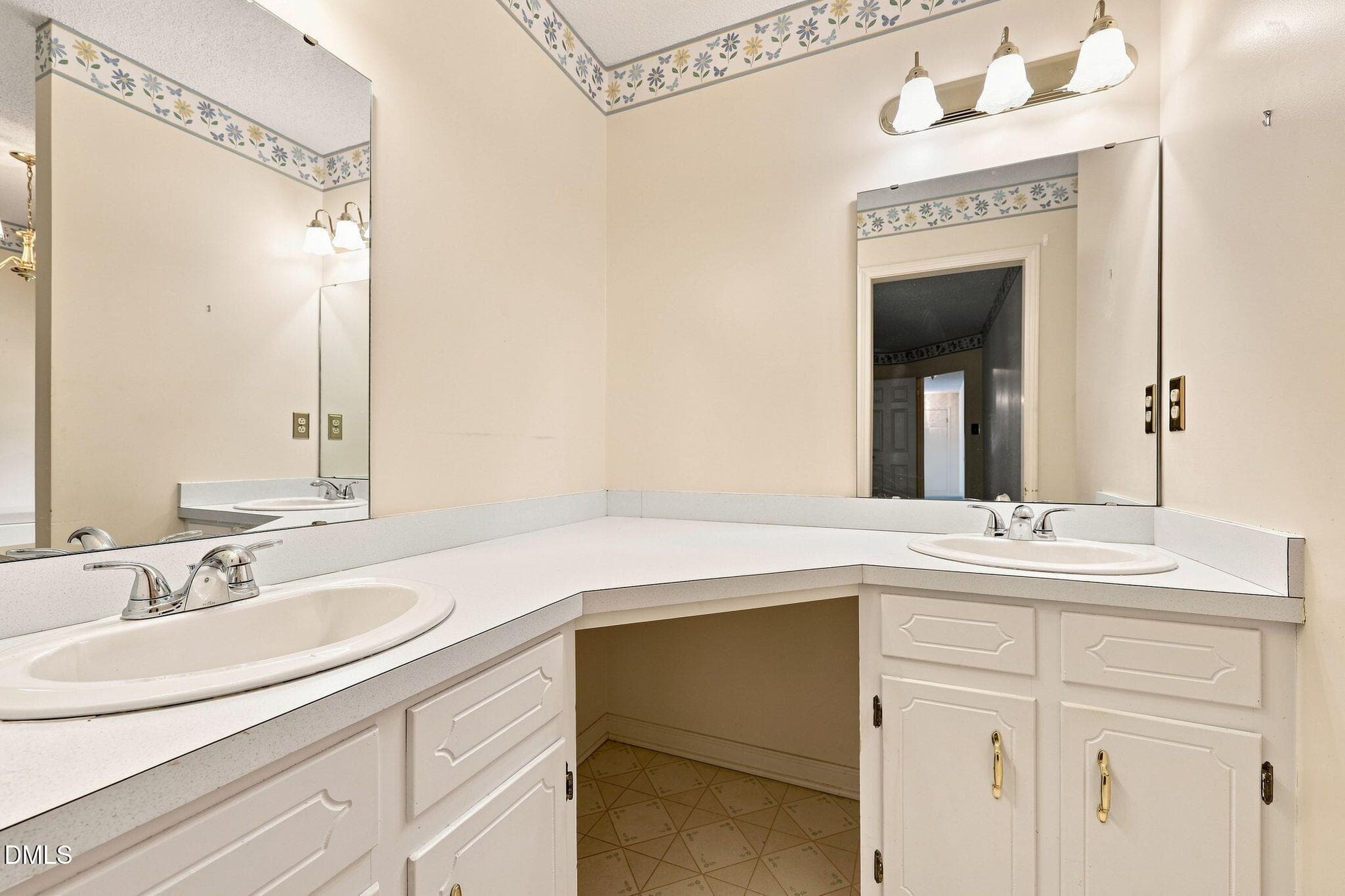29-web-or-mls-IMG_4112 - 606 Dabney Woods Lane, Henderson, NC 27537, Henderson