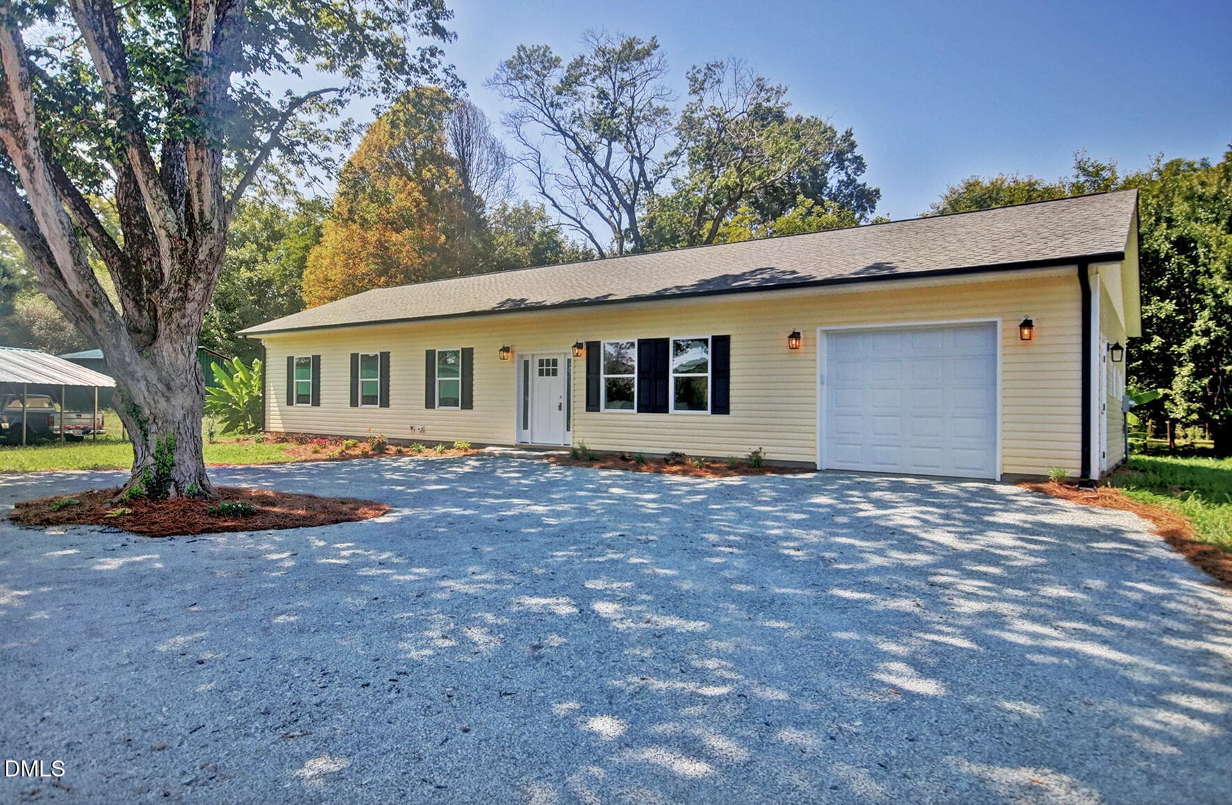 Circular Drive - 132 N State Street, Haw River, NC 27258, Haw River