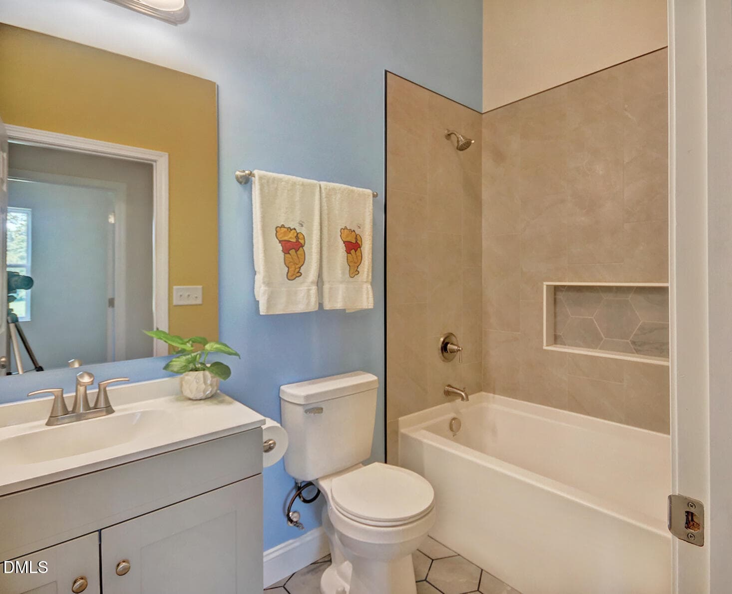 Full Bath - 132 N State Street, Haw River, NC 27258, Haw River
