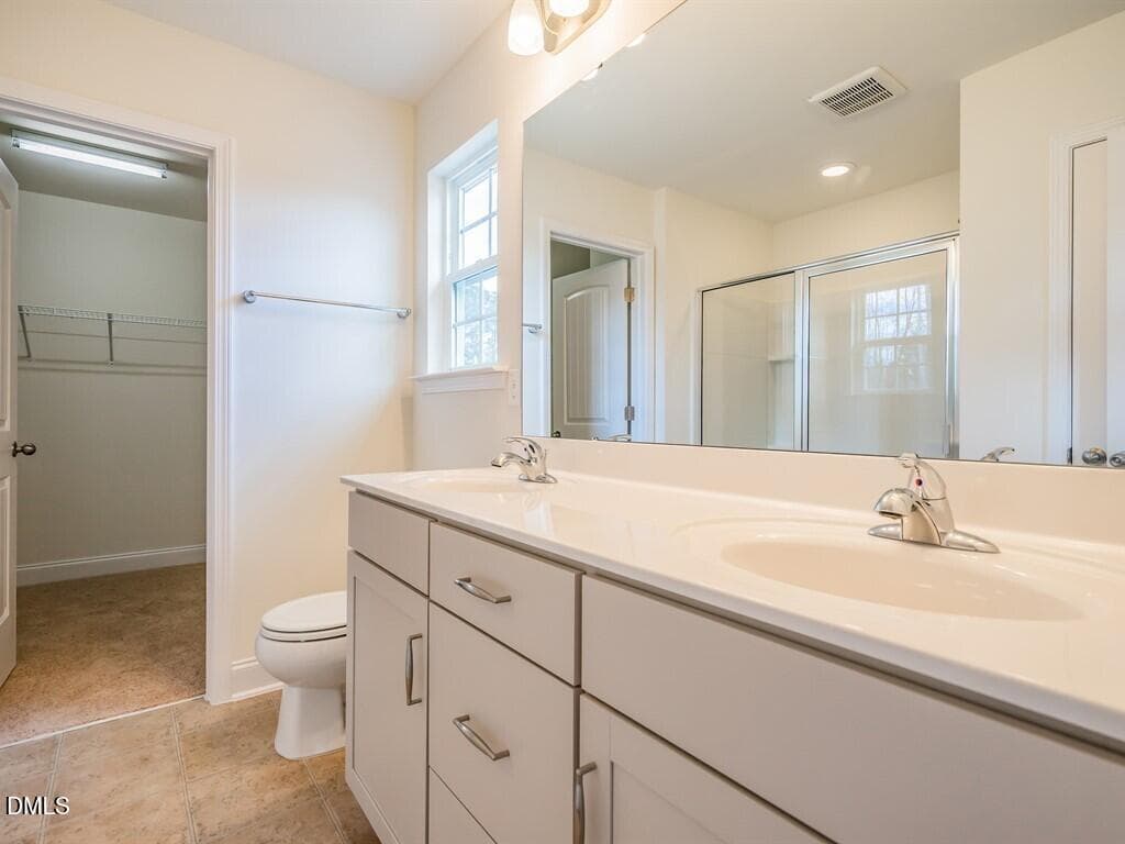 019_Master Bathroom - 1516 Briar Brook Lane, Zebulon, NC 27597