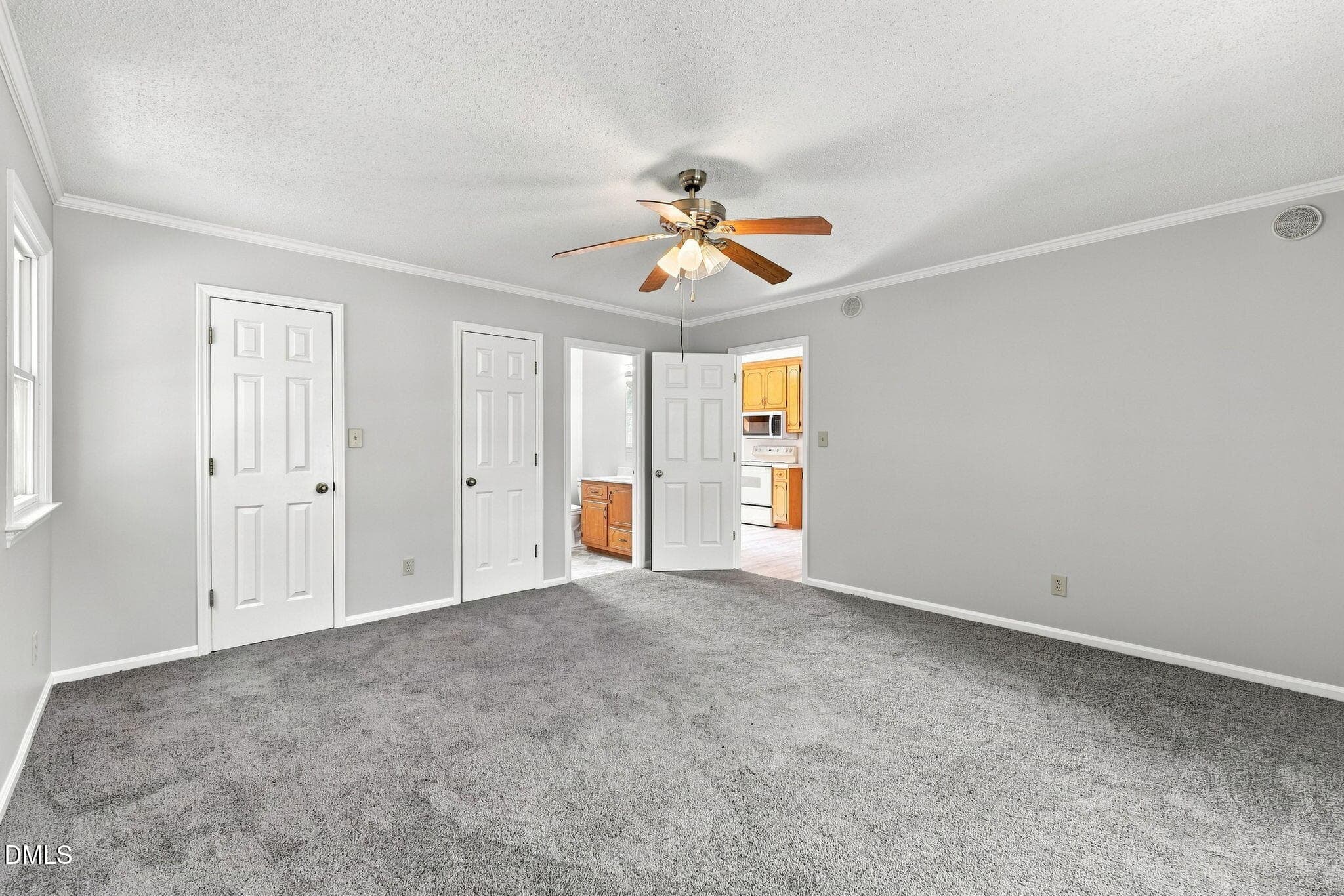 Bedroom 4 / bath - 5601 Sky Lane Drive, Durham, NC 27704, Durham