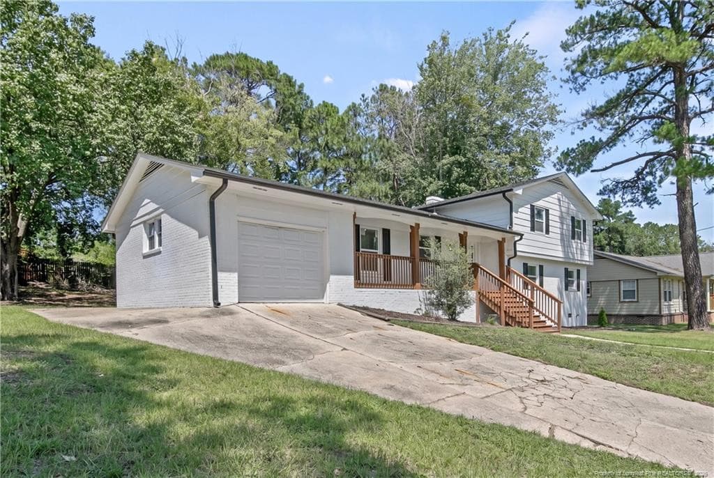 Photo 2 - 2706 Fordham Drive, Fayetteville, NC 28304, Fayetteville