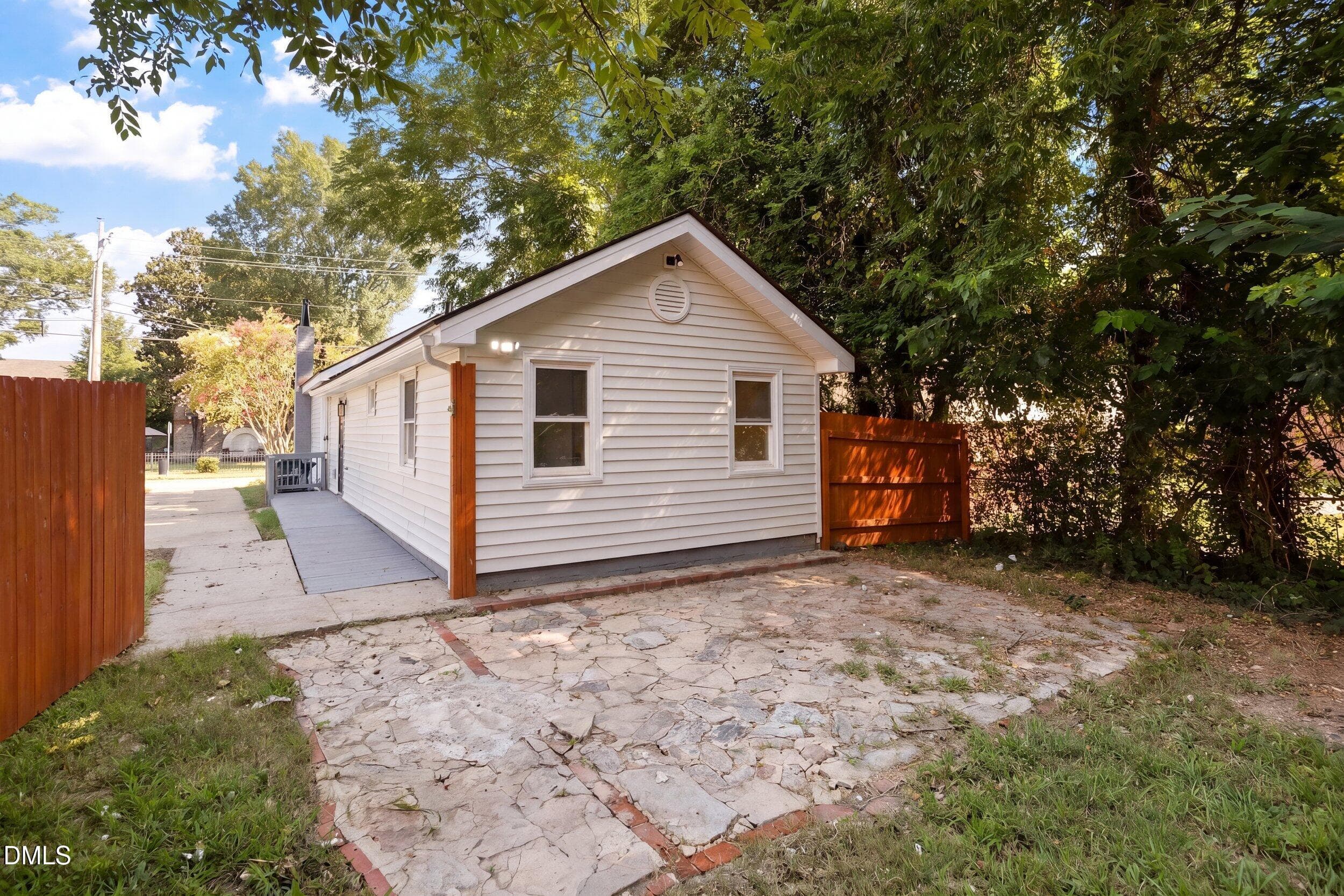 1320 Oakwood Edit - 1320 Oakwood Avenue, Raleigh, NC 27610, Raleigh