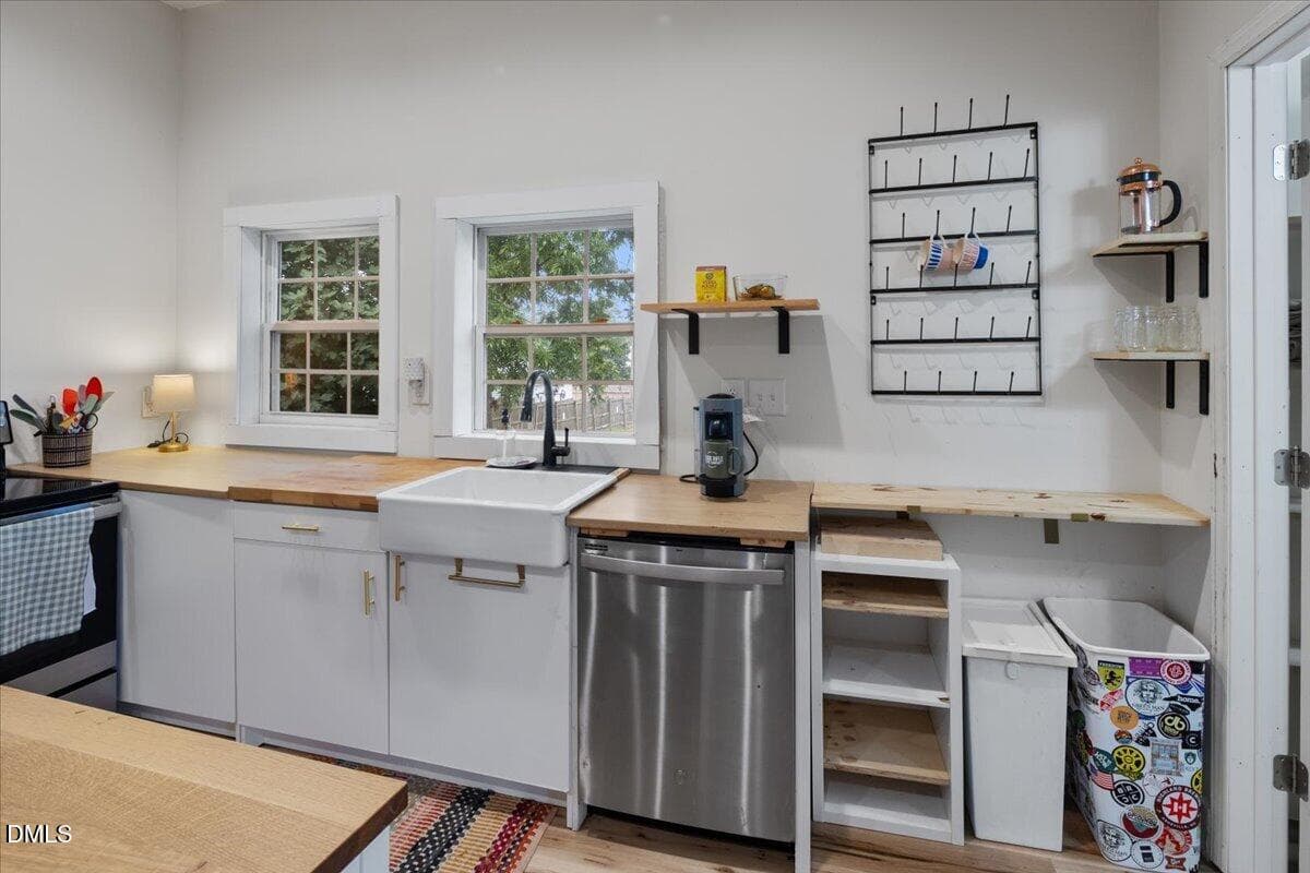 23-21 - 206 S Ellington Street, Clayton, NC 27520, Clayton