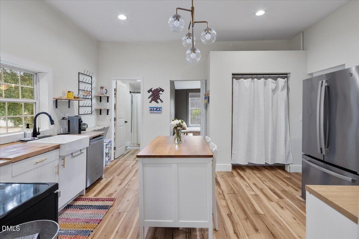 26-24 - 206 S Ellington Street, Clayton, NC 27520, Clayton