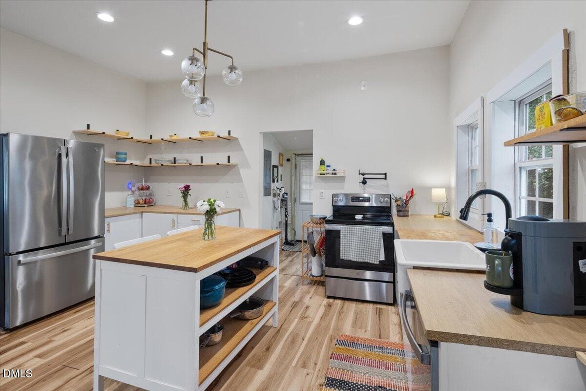 28-26 - 206 S Ellington Street, Clayton, NC 27520, Clayton