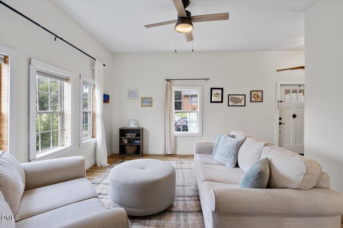 12-10 - 206 S Ellington Street, Clayton, NC 27520