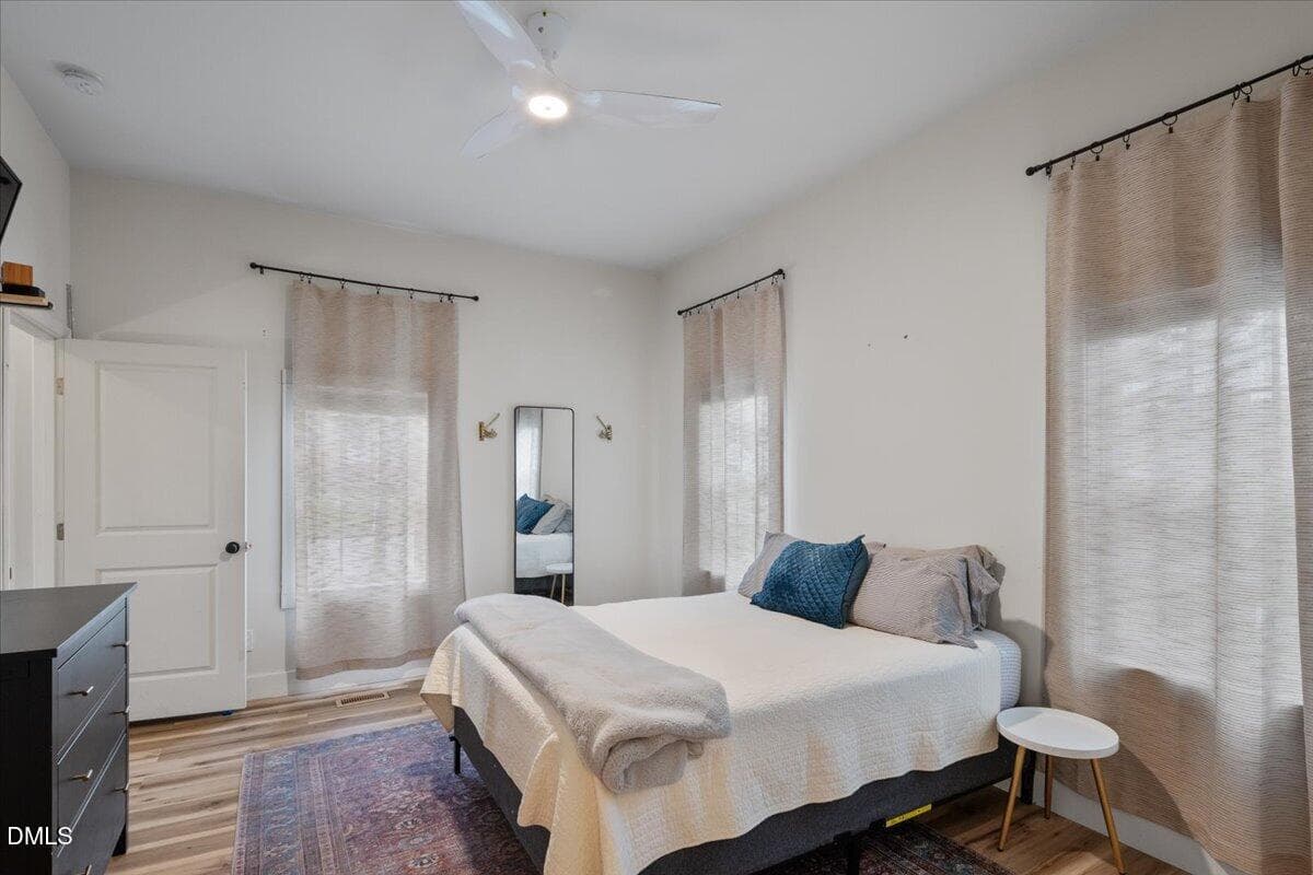 17-15 - 206 S Ellington Street, Clayton, NC 27520, Clayton