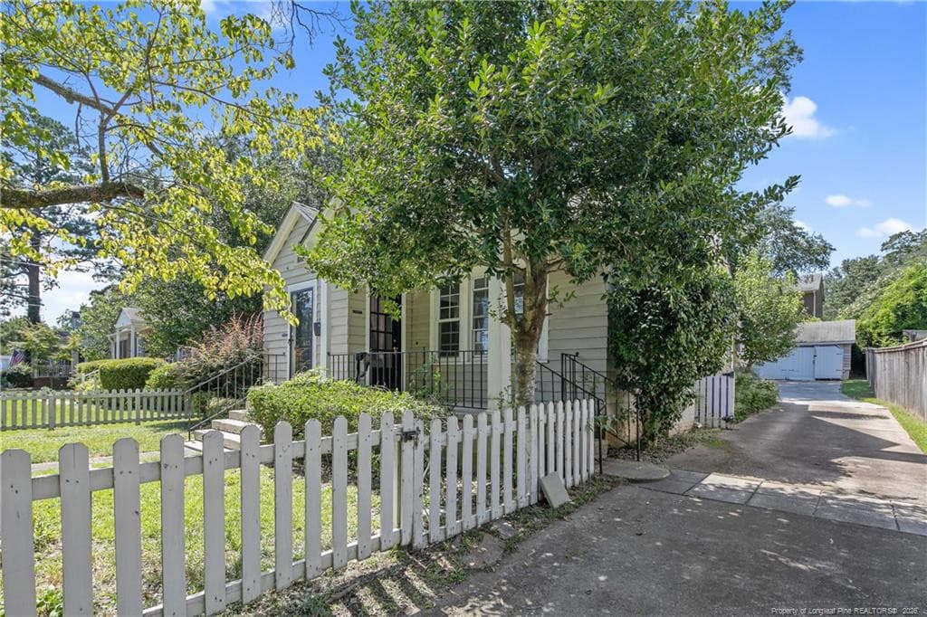 Photo 3 - 605 Greenland Drive, Fayetteville, NC 28305, Fayetteville