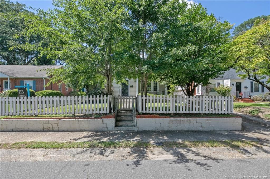 Photo 4 - 605 Greenland Drive, Fayetteville, NC 28305, Fayetteville