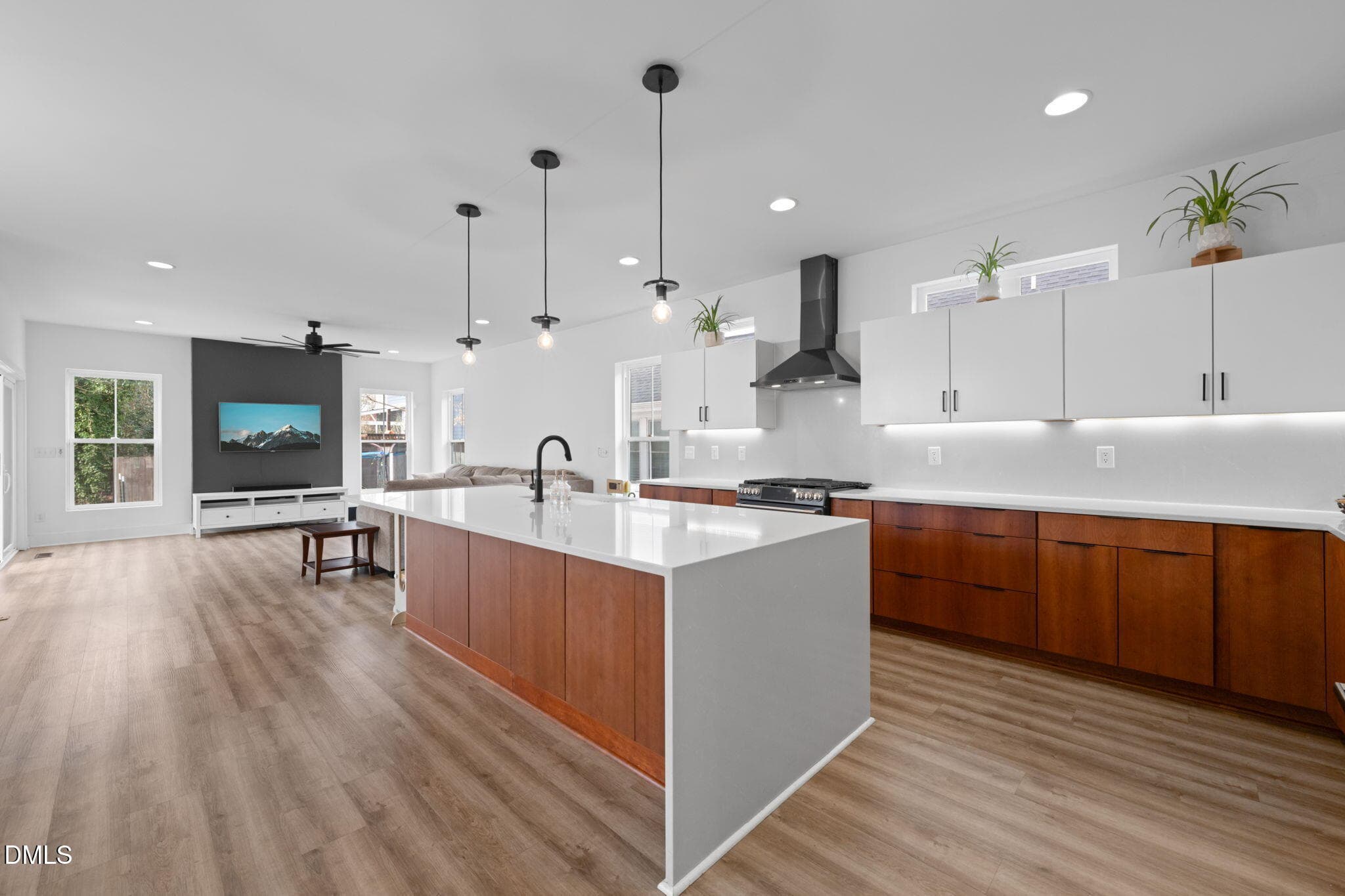 7-web-or-mls-untitled-31 - 320 S Tarboro Street, Raleigh, NC 27610