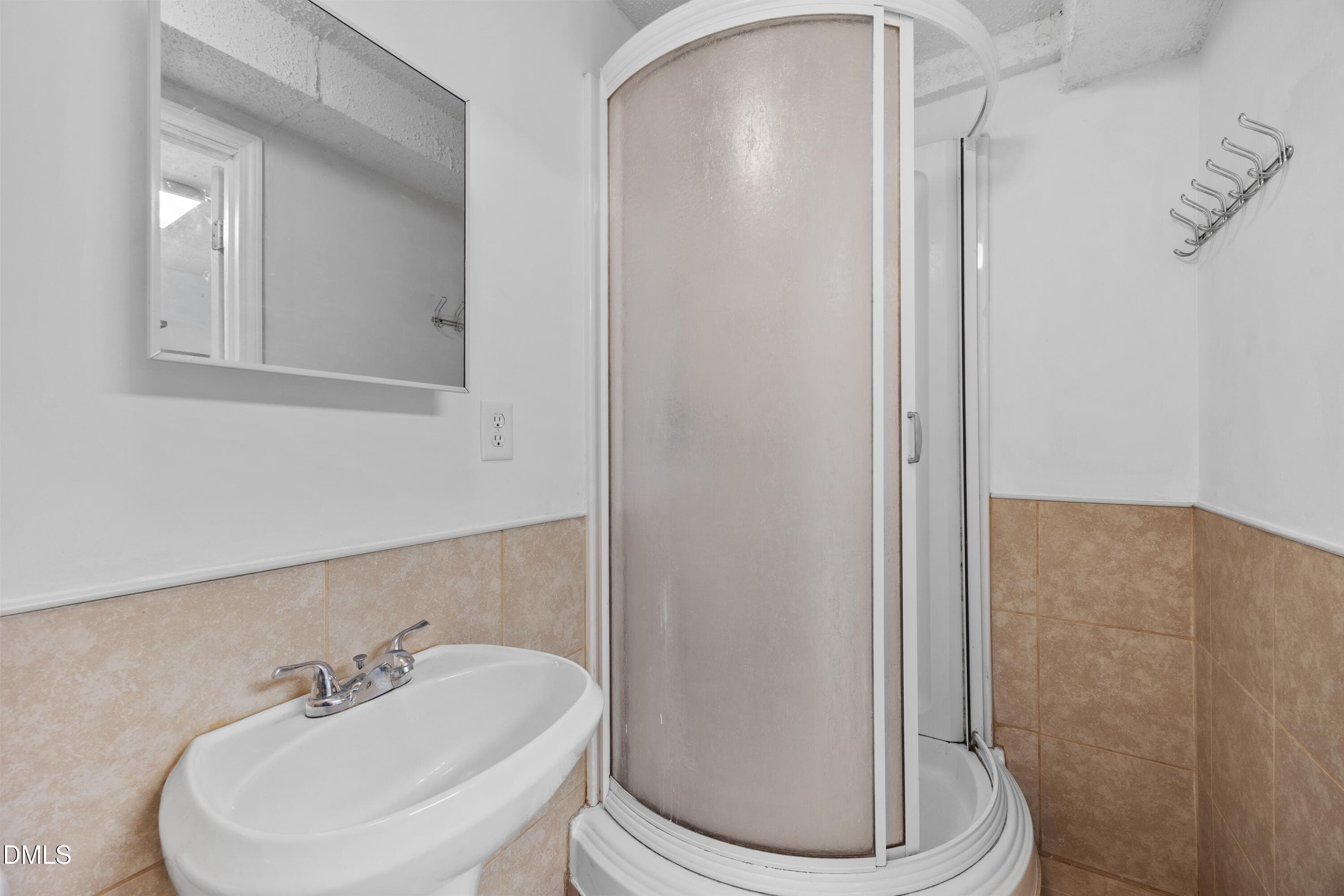 Basement 8 - 1208 Hatch Road, Chapel Hill, NC 27516, Chapel Hill