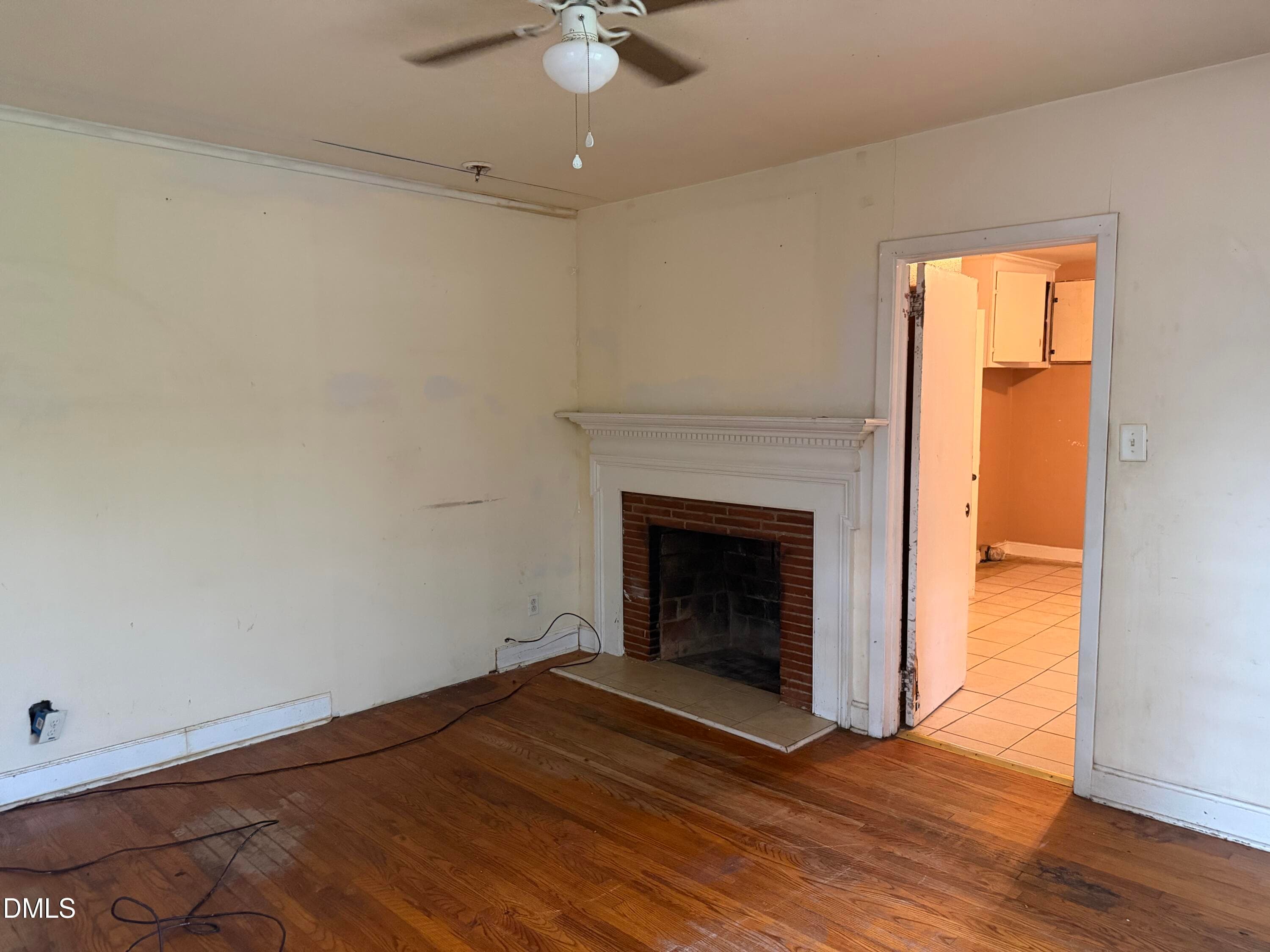 family room - 645 Sunnybrook Road, Raleigh, NC 27610