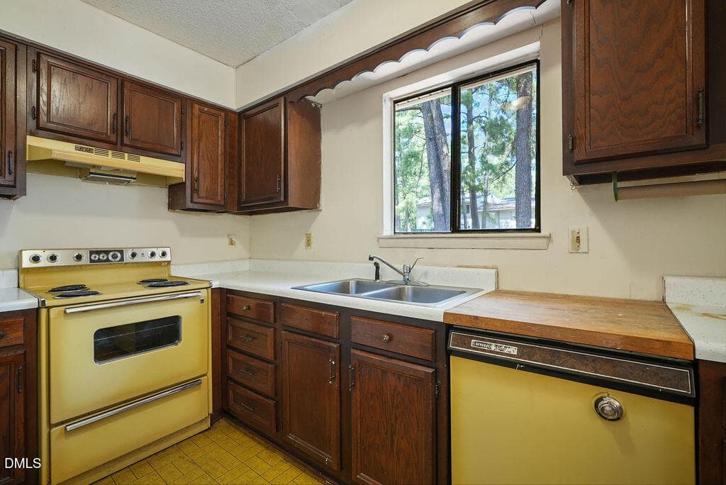 donekev-7 - 4705 Walden Pond Drive A, Raleigh, NC 27604, Raleigh
