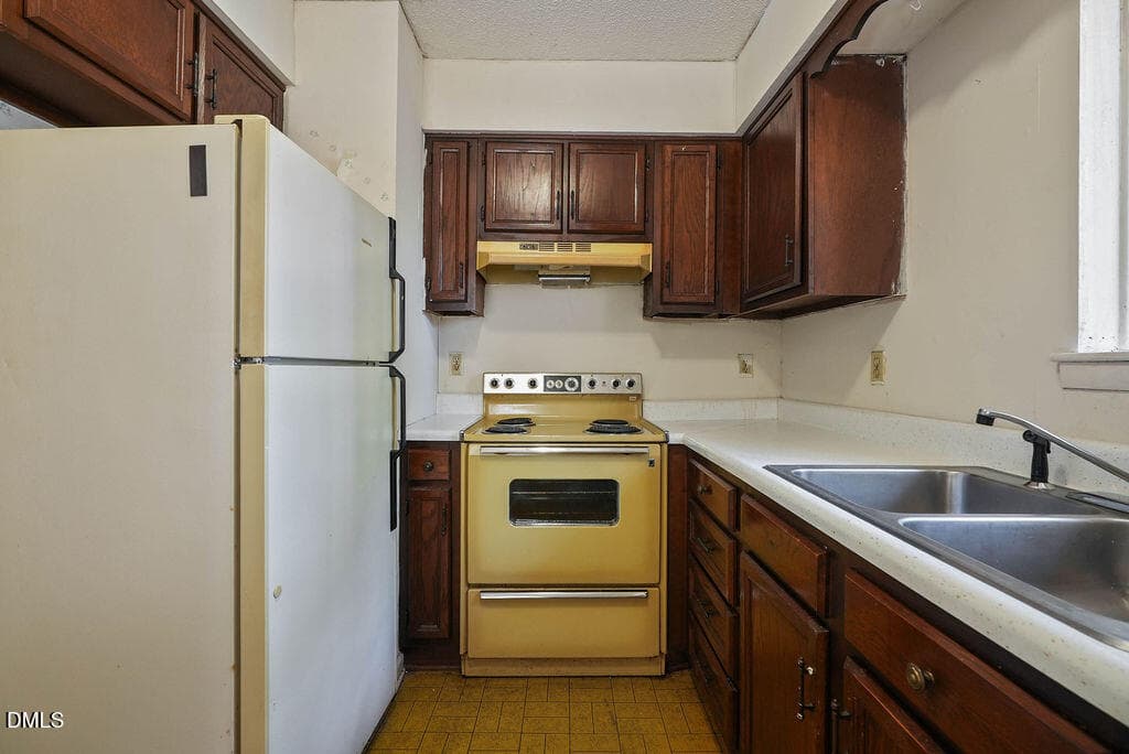 donekev-8 - 4705 Walden Pond Drive A, Raleigh, NC 27604, Raleigh
